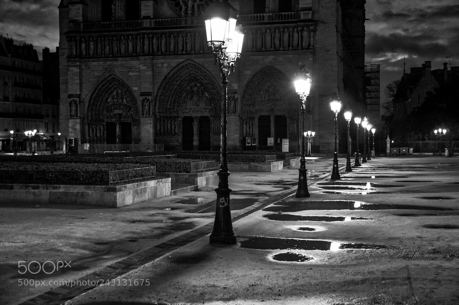 Sony SLT-A65 (SLT-A65V) sample photo. Parvis notre-dame photography