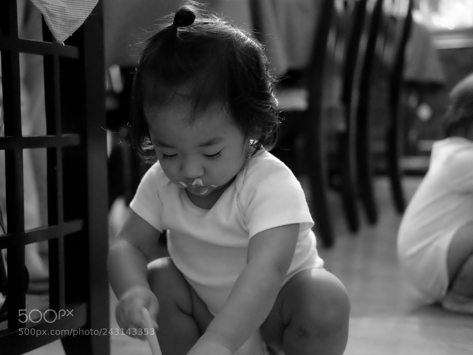 Fujifilm X-E2 sample photo. Cory and an avocado photography