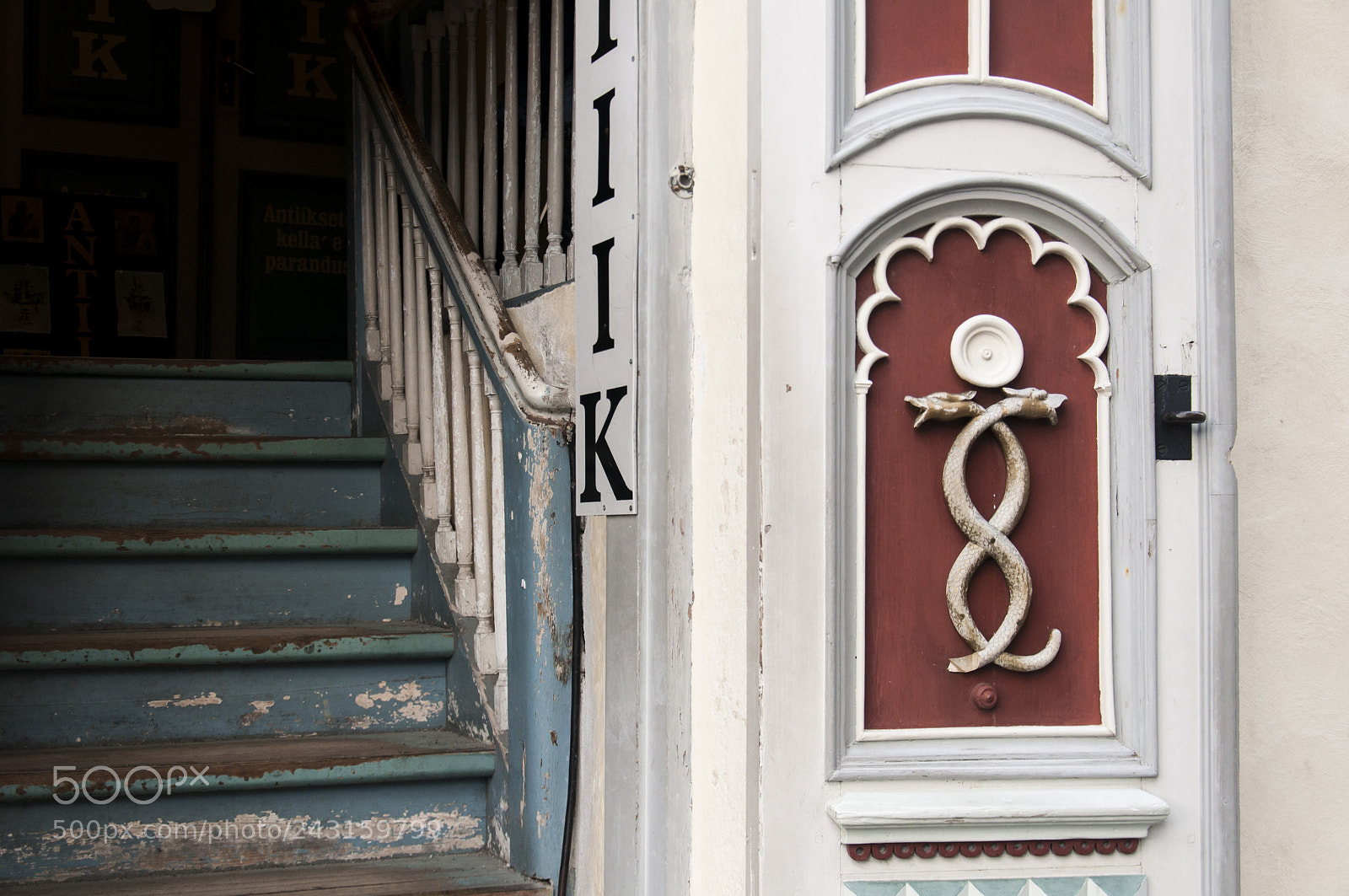 Nikon D90 sample photo. Entrance to oldest tallinn's photography