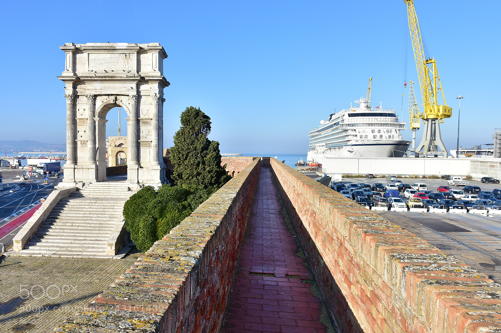 Nikon D7200 sample photo. Old and new photography