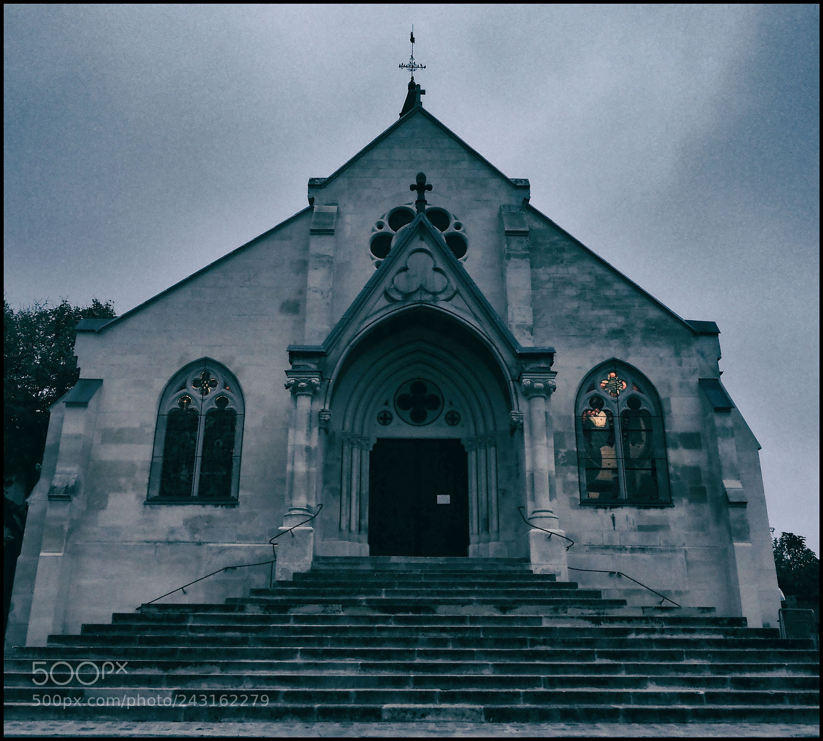 Olympus OM-D E-M1 Mark II sample photo. Église saint-maclou de conflans-sainte-honorine photography