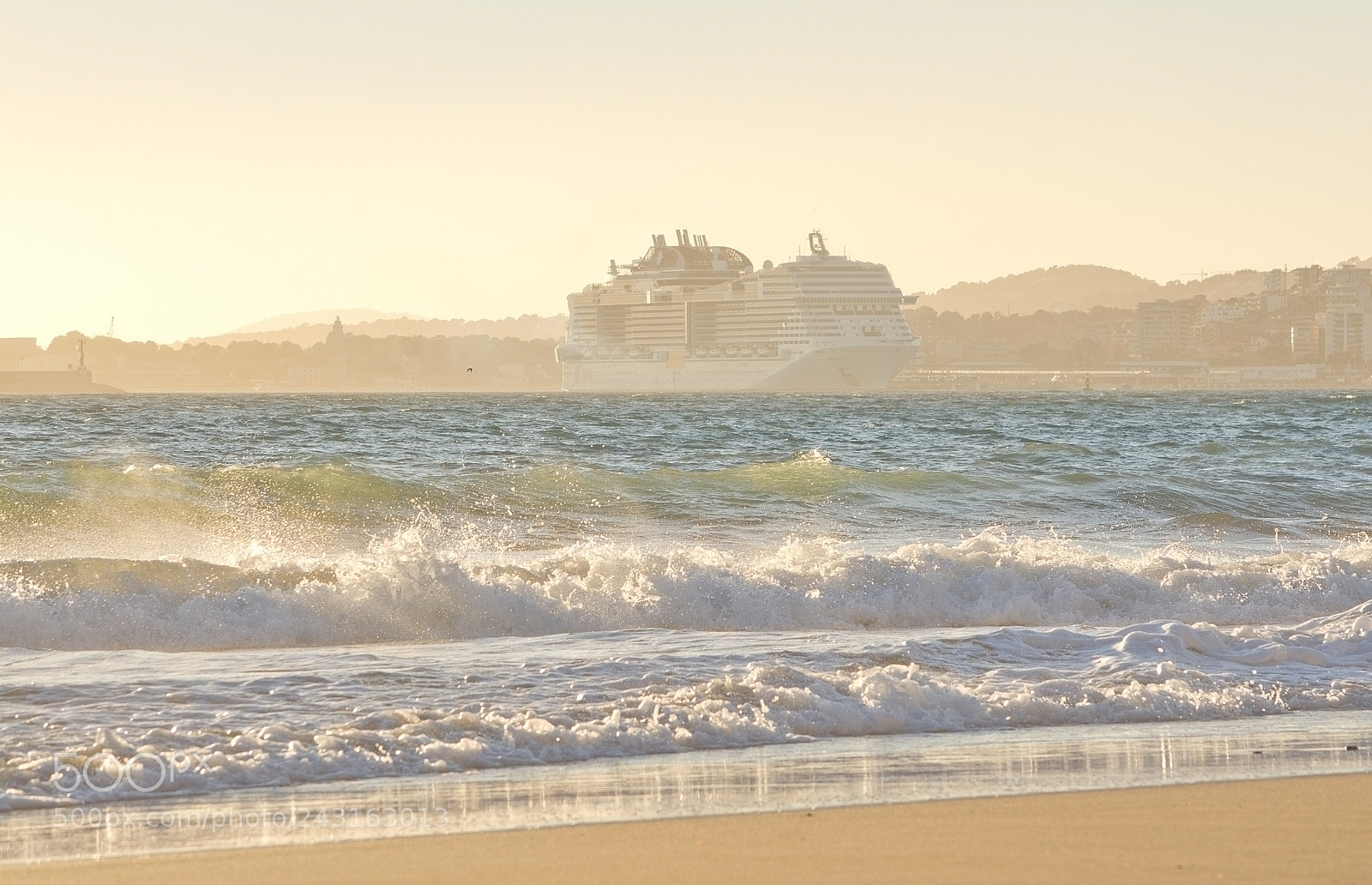 Nikon D7100 sample photo. Passenger ship msc meraviglia photography