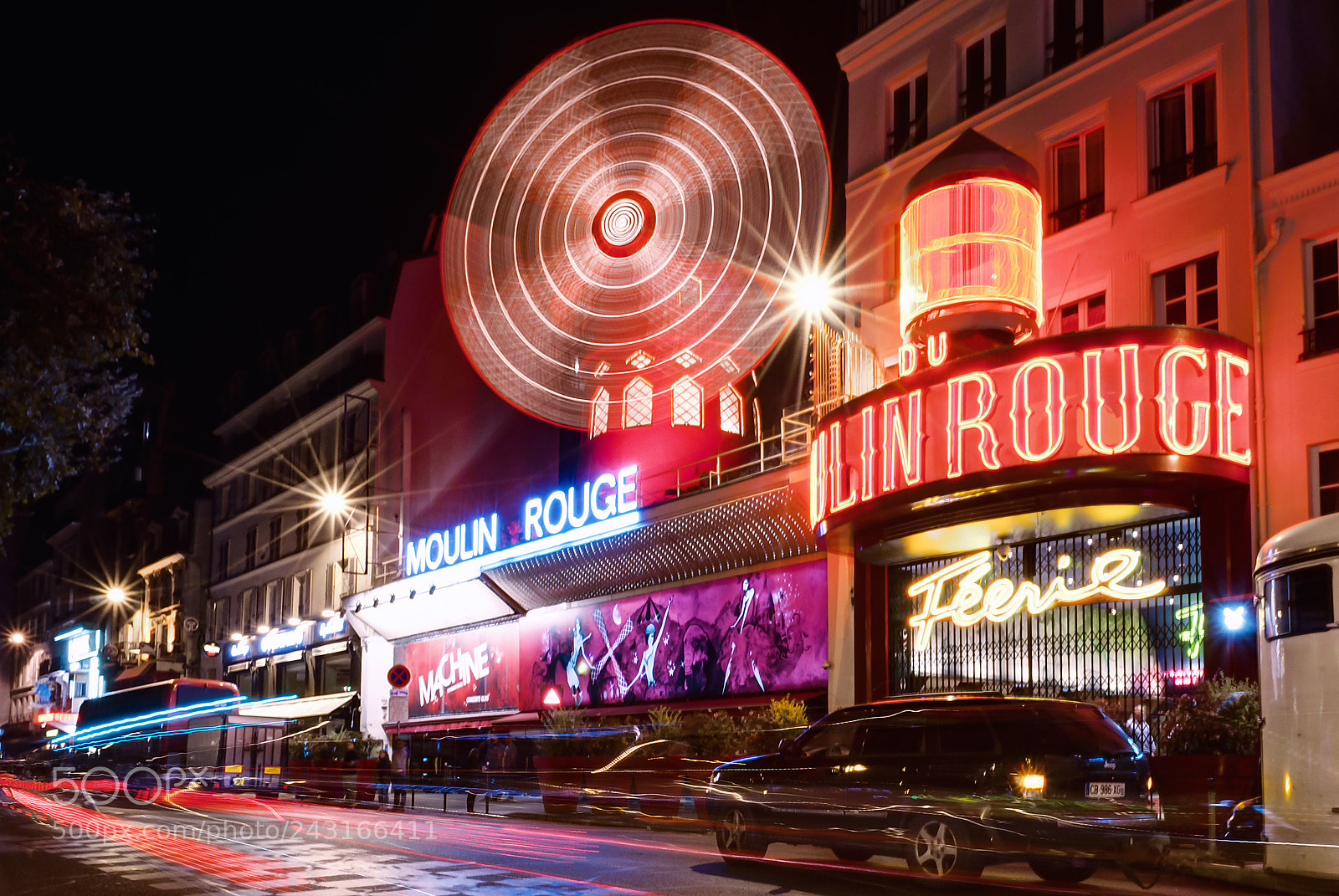 Nikon D3000 sample photo. Moulin rouge. photography