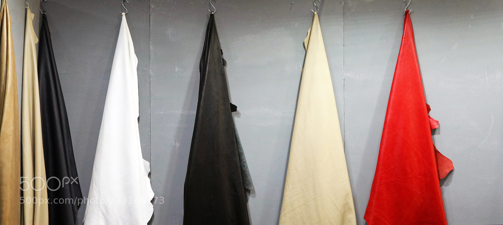 Canon EOS M3 sample photo. Leather color photography