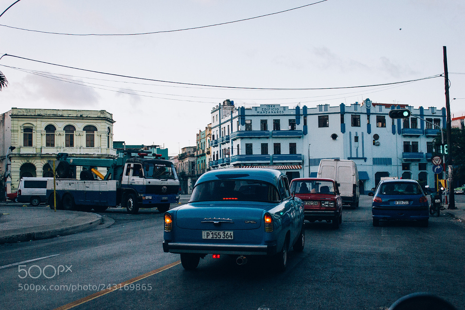 Canon EOS 550D (EOS Rebel T2i / EOS Kiss X4) sample photo. Some habana streets photography