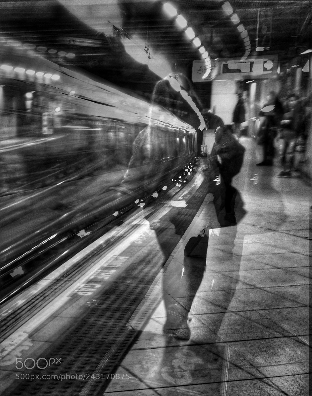 HUAWEI P9 sample photo. Last tube photography