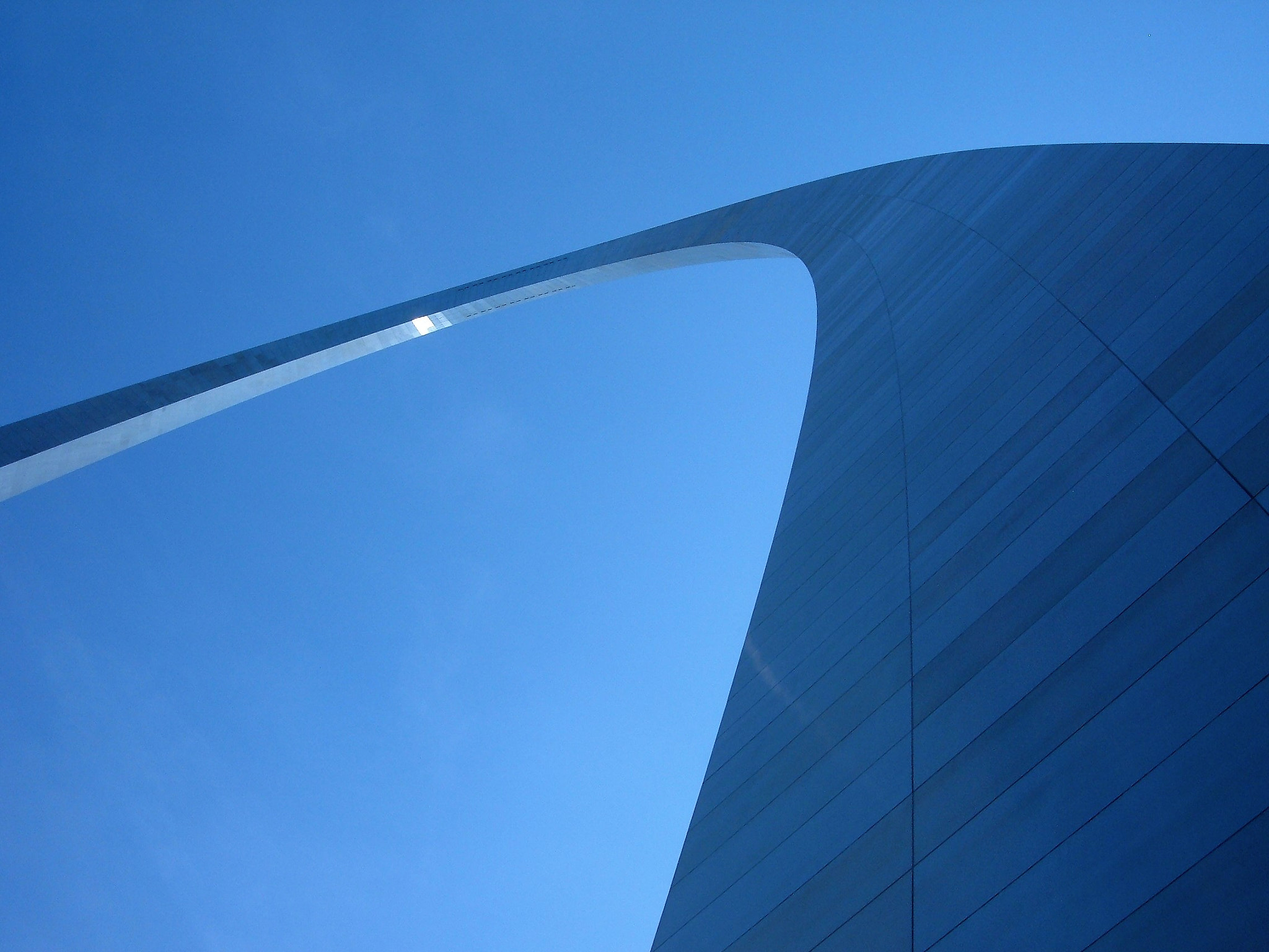 Fujifilm FinePix A340 sample photo. Gateway arch photography