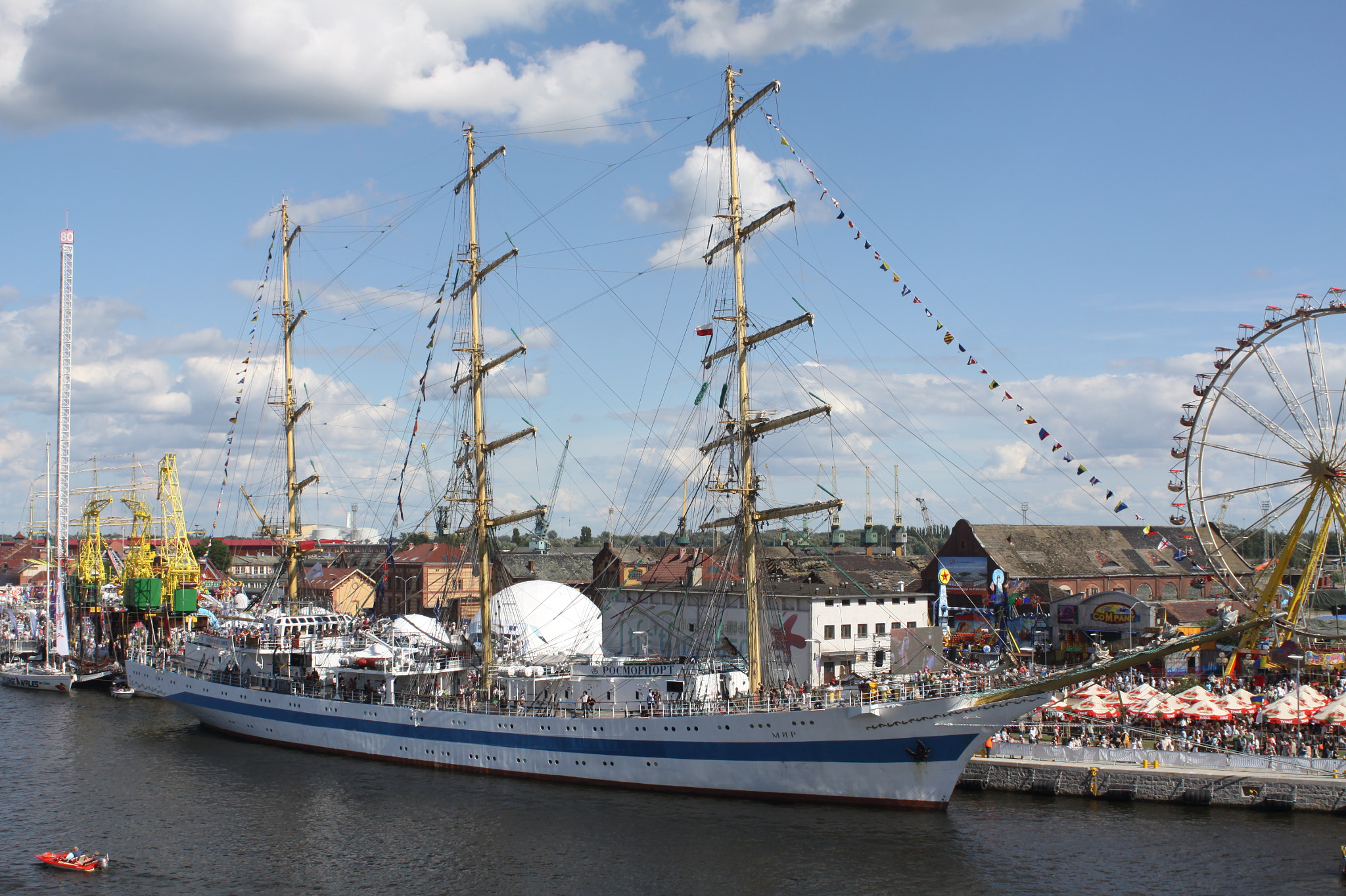 Canon EF-S 18-55mm F3.5-5.6 IS sample photo. The tall ships races 2017 photography