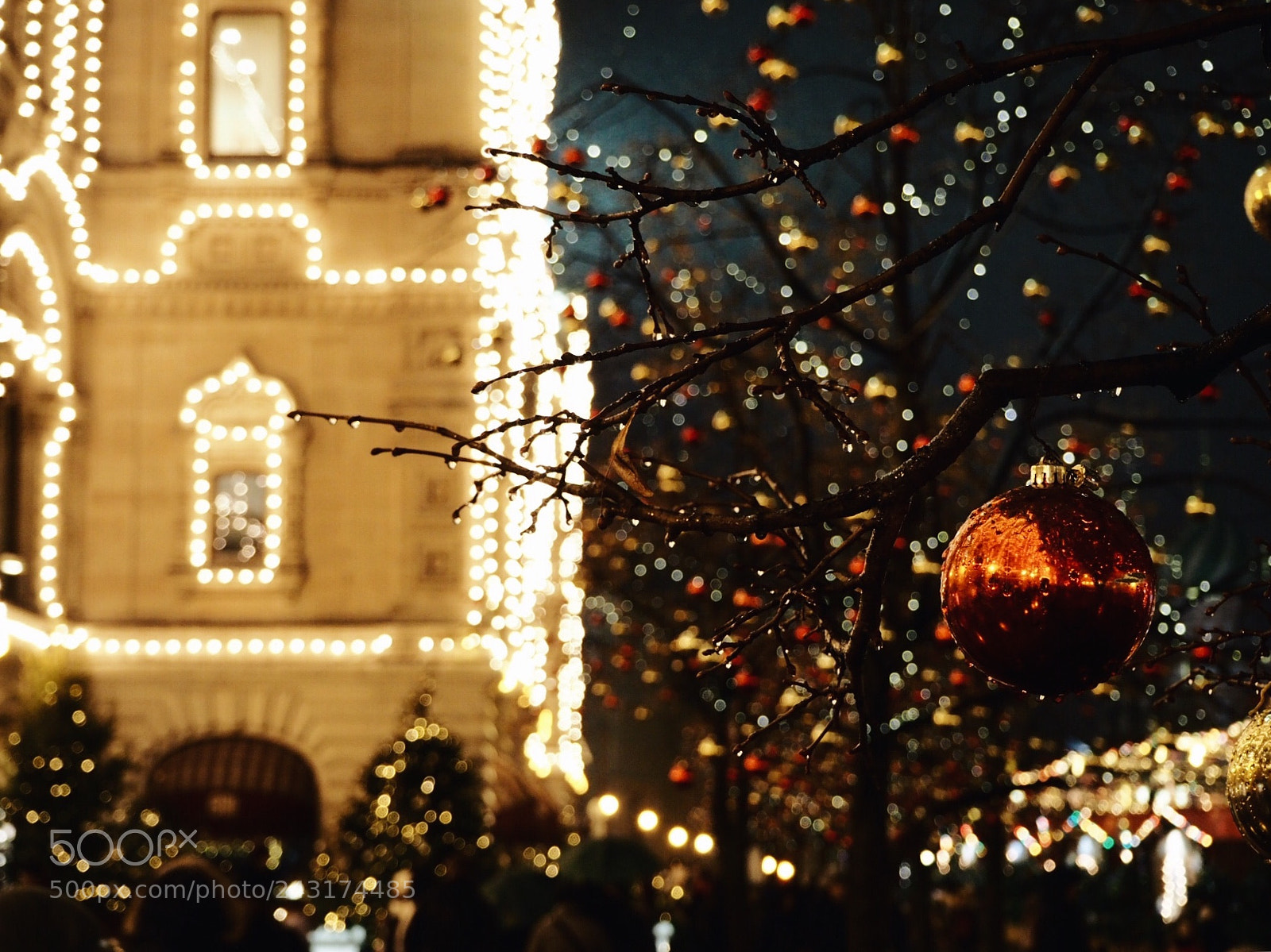 Olympus OM-D E-M10 II sample photo. Moscow center in xmas photography