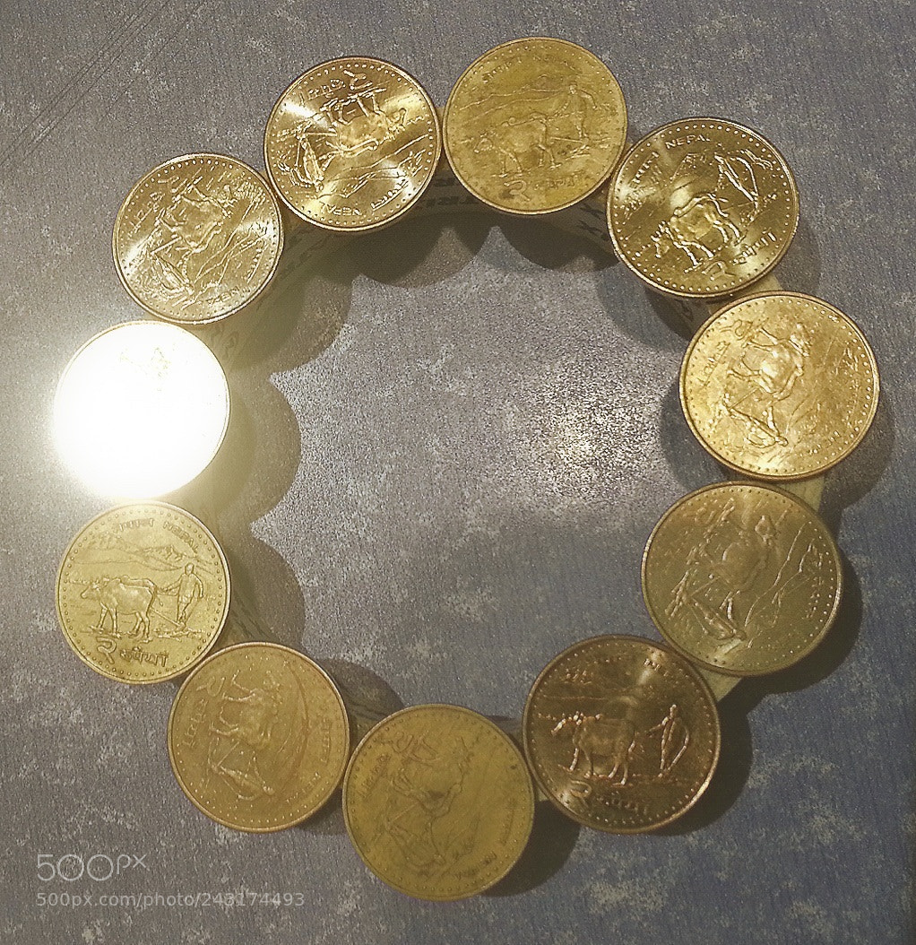 Samsung Galaxy Note2 sample photo. Coin reflection photography