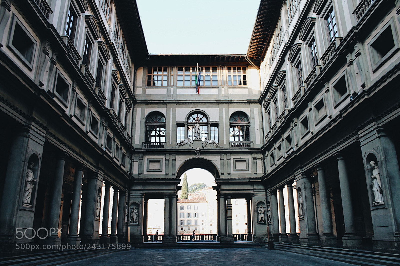 Canon EOS 1300D (EOS Rebel T6 / EOS Kiss X80) sample photo. Museo de florencia photography