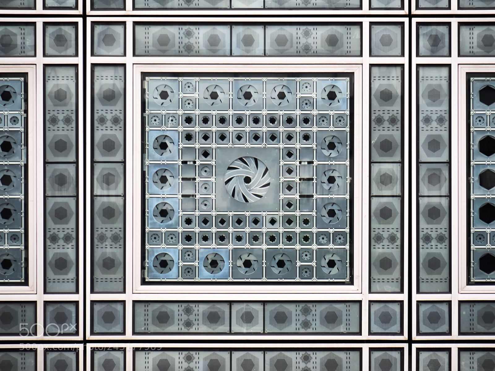 Olympus OM-D E-M1 sample photo. Institut du monde arabe photography