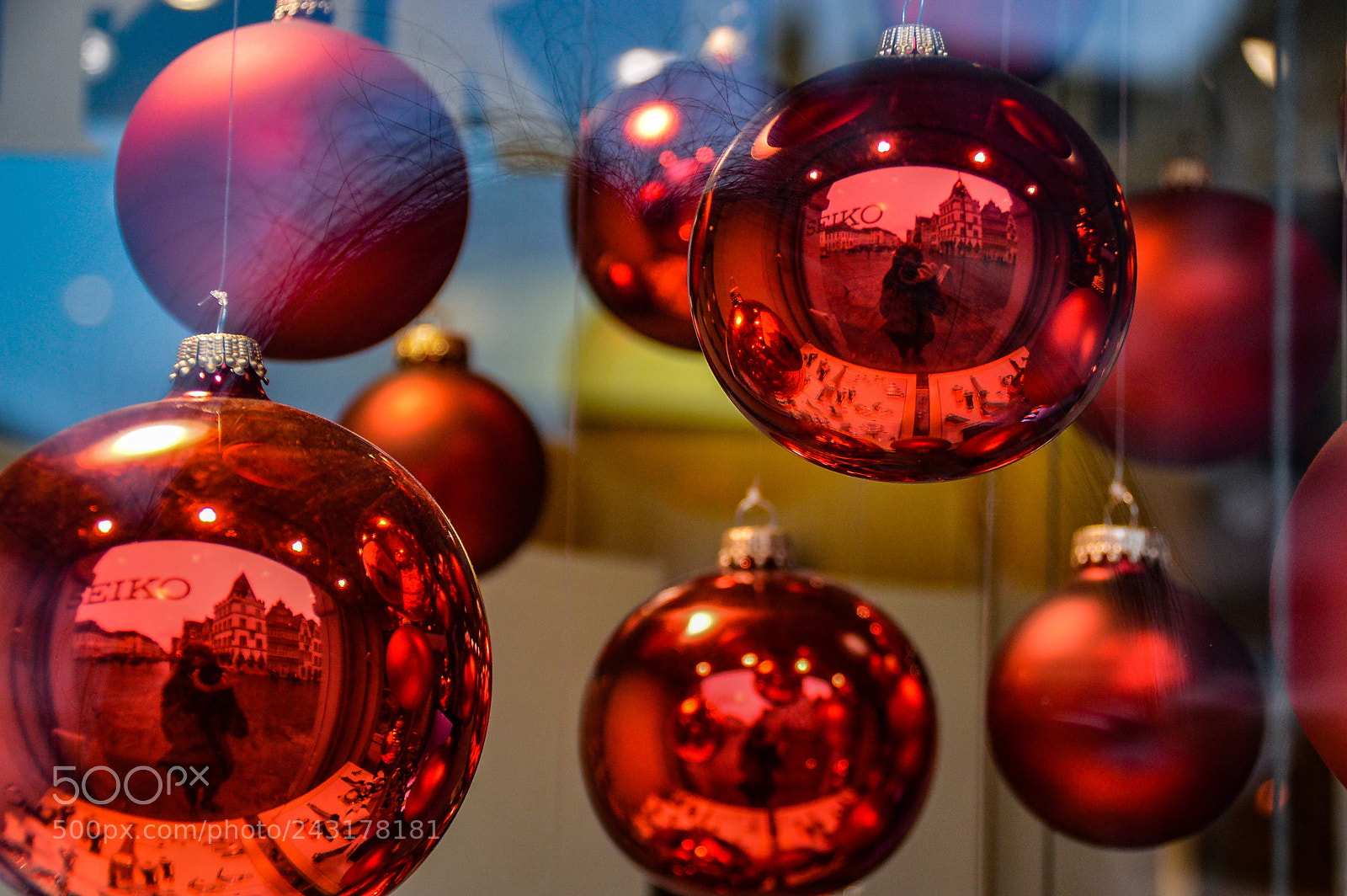 Nikon D3200 sample photo. Red balls photography
