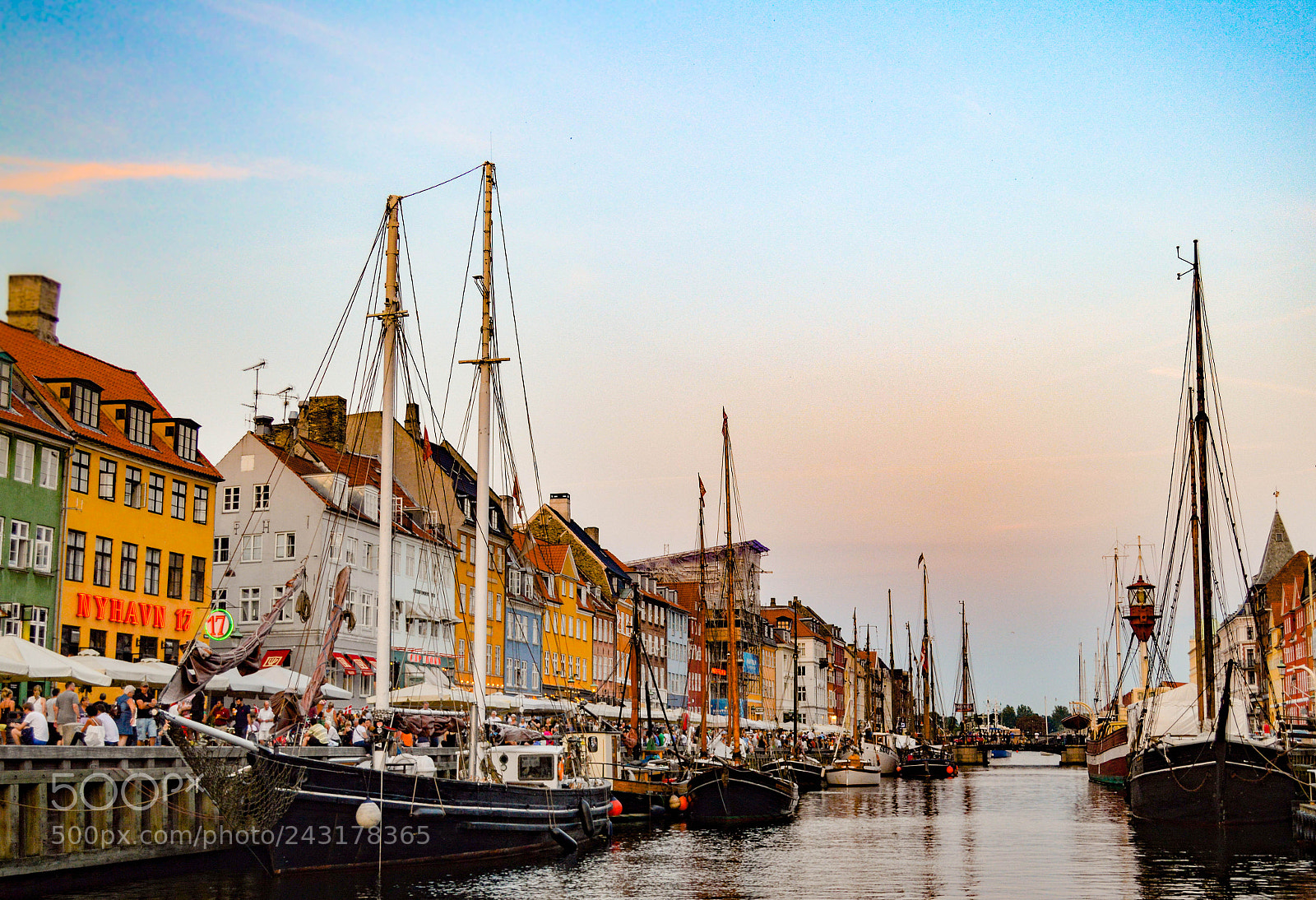 Nikon D3200 sample photo. Nyhavn photography
