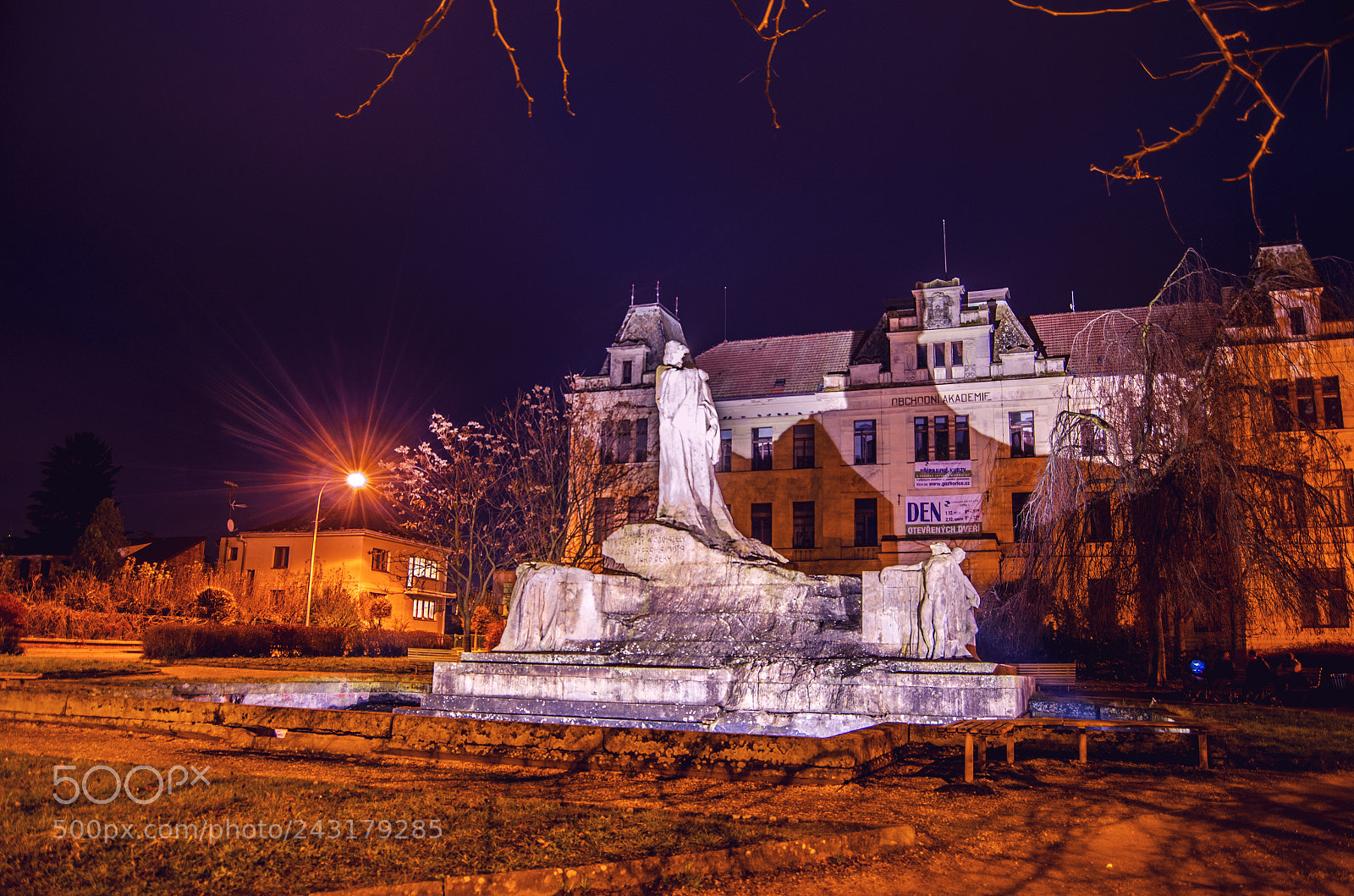 Nikon D5100 sample photo. Economy school in the photography
