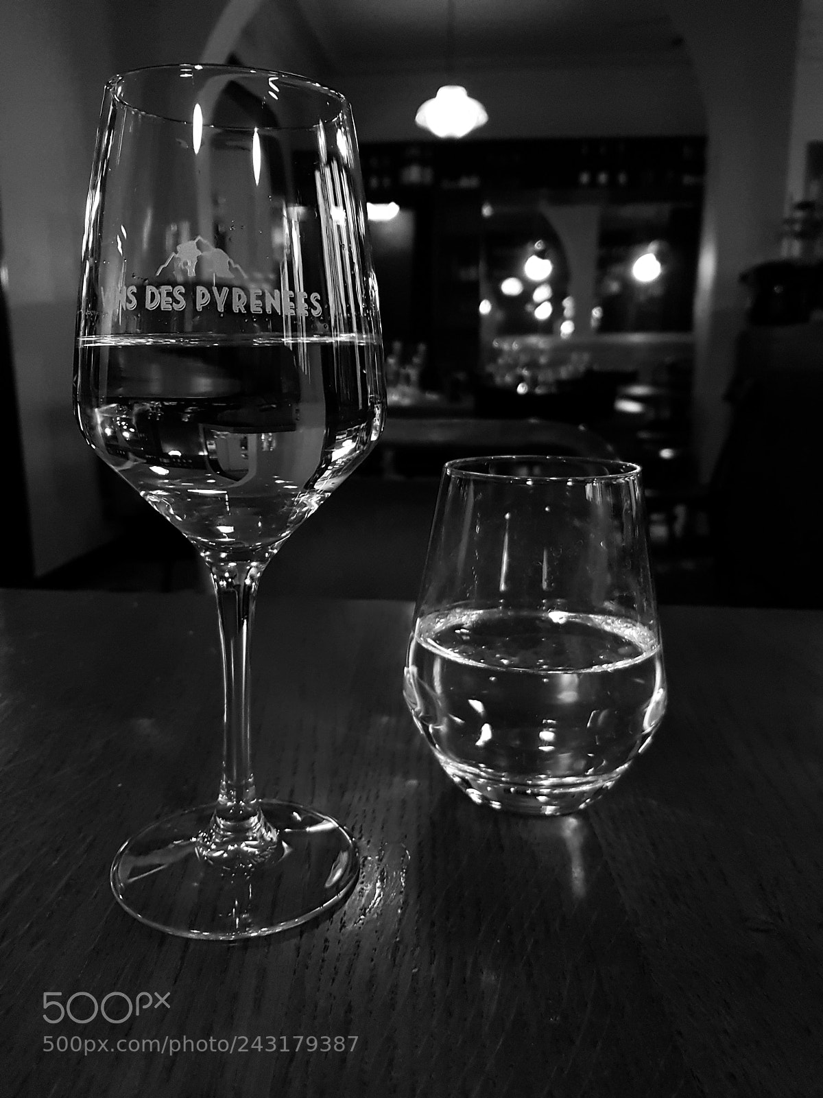 Samsung Galaxy S8 sample photo. White wine photography