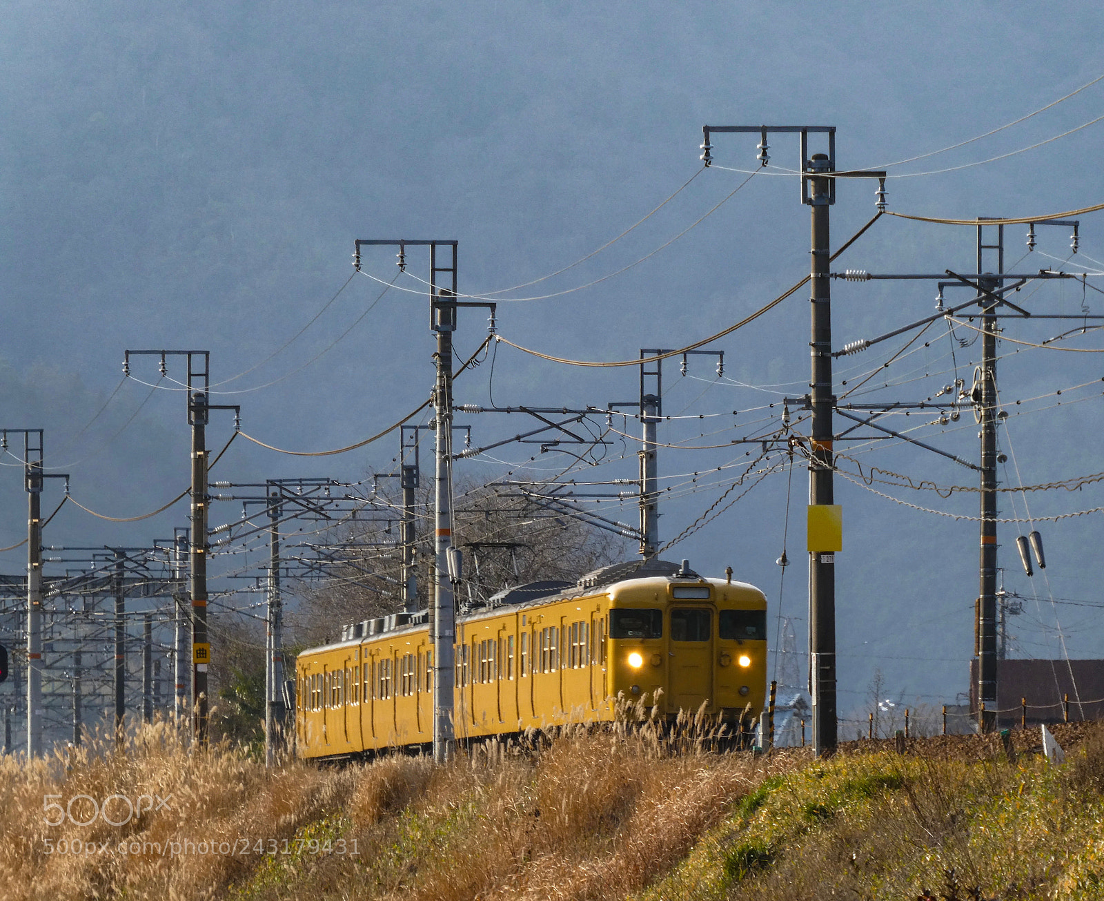 Panasonic Lumix DC-ZS70 (Lumix DC-TZ90) sample photo. Sanyo line between kochi photography
