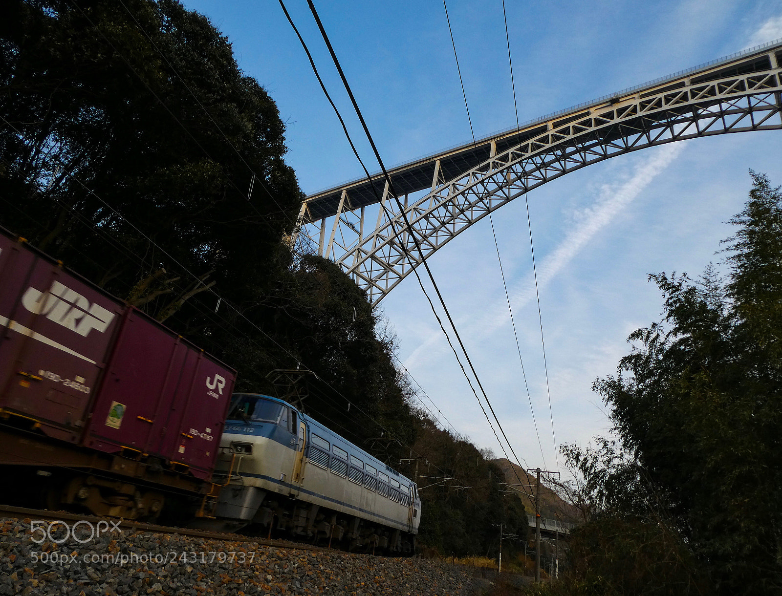 Panasonic Lumix DC-ZS70 (Lumix DC-TZ90) sample photo. Sanyo line between kochi photography