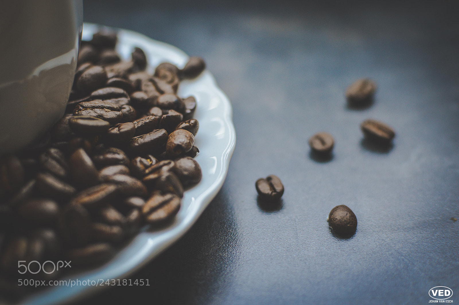 Nikon D3200 sample photo. Cup of coffeebeans photography