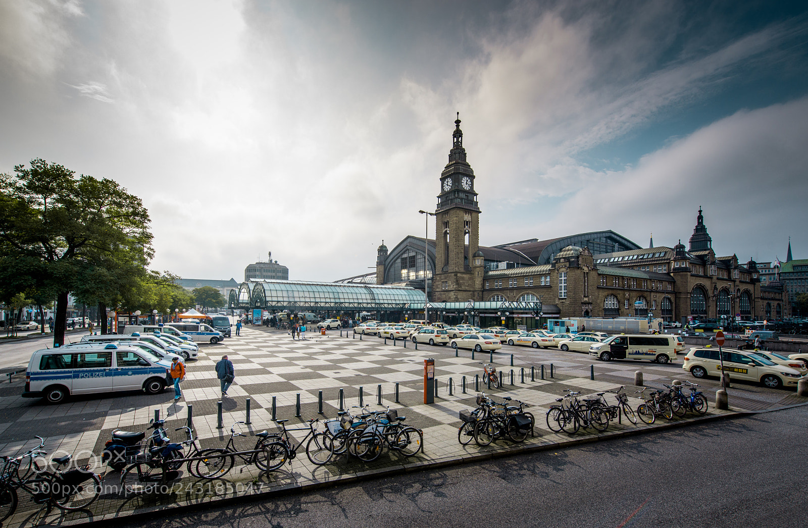 Nikon D800 sample photo. Central station hamburg photography