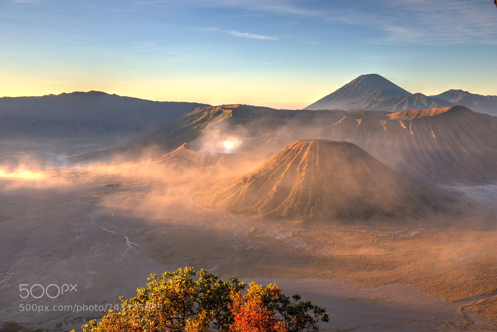 Canon EF 24-70mm F4L IS USM sample photo. Mount bromo during sunrise photography