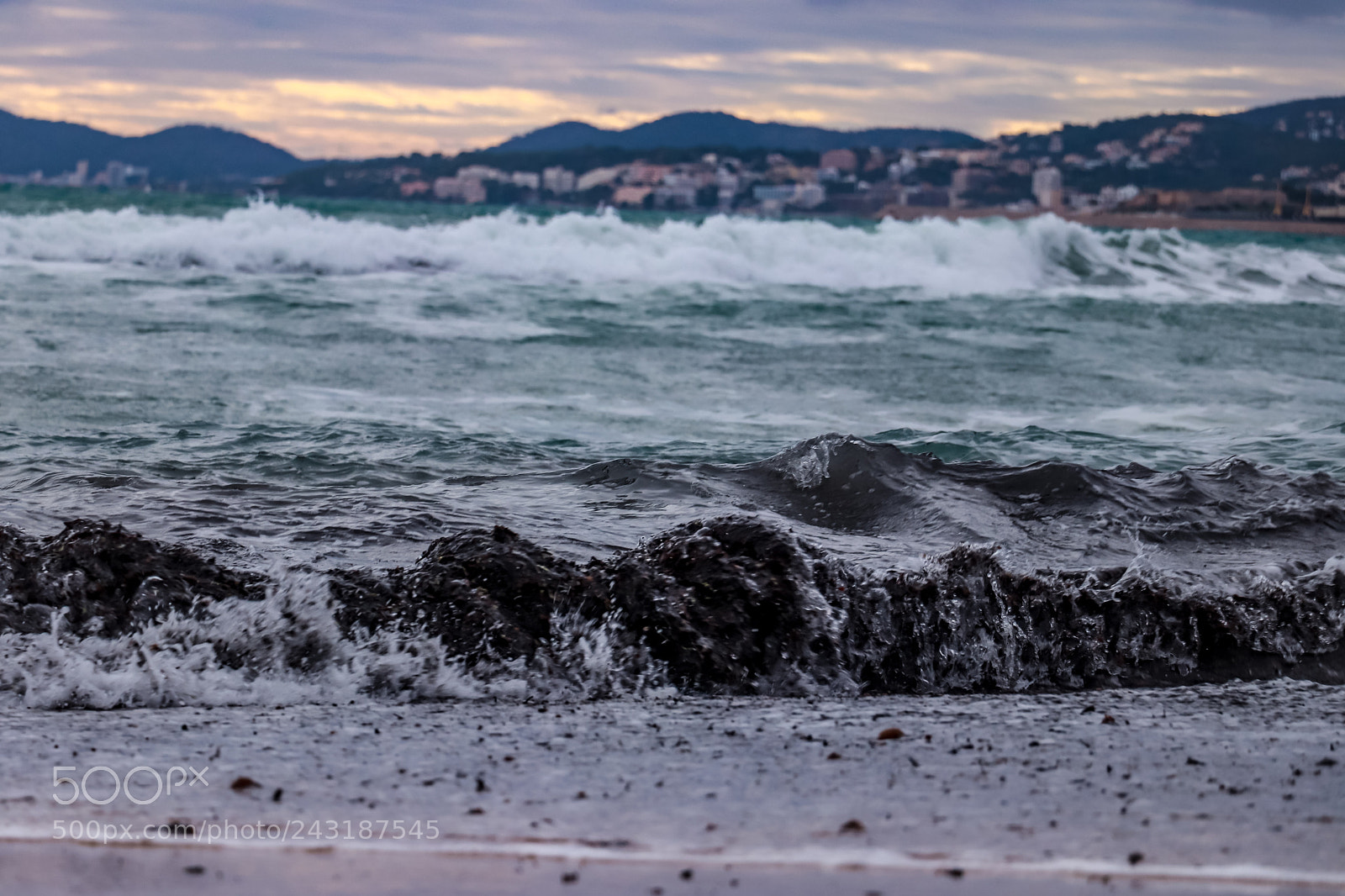 Canon EOS 77D (EOS 9000D / EOS 770D) sample photo. December at the beach photography