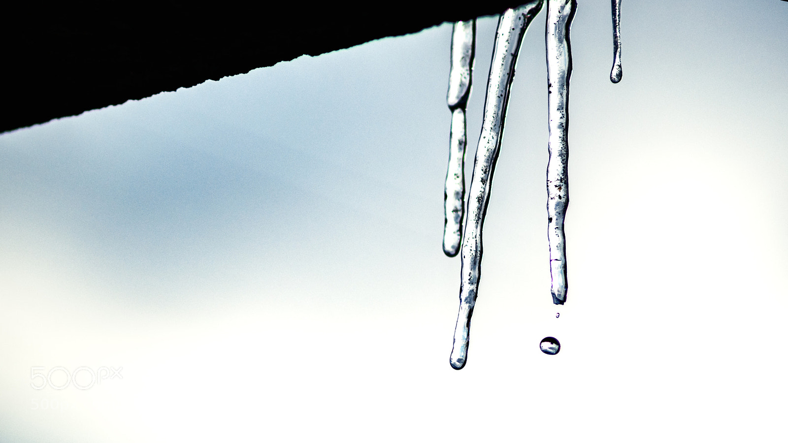 Sony Alpha DSLR-A230 sample photo. Ice melts photography