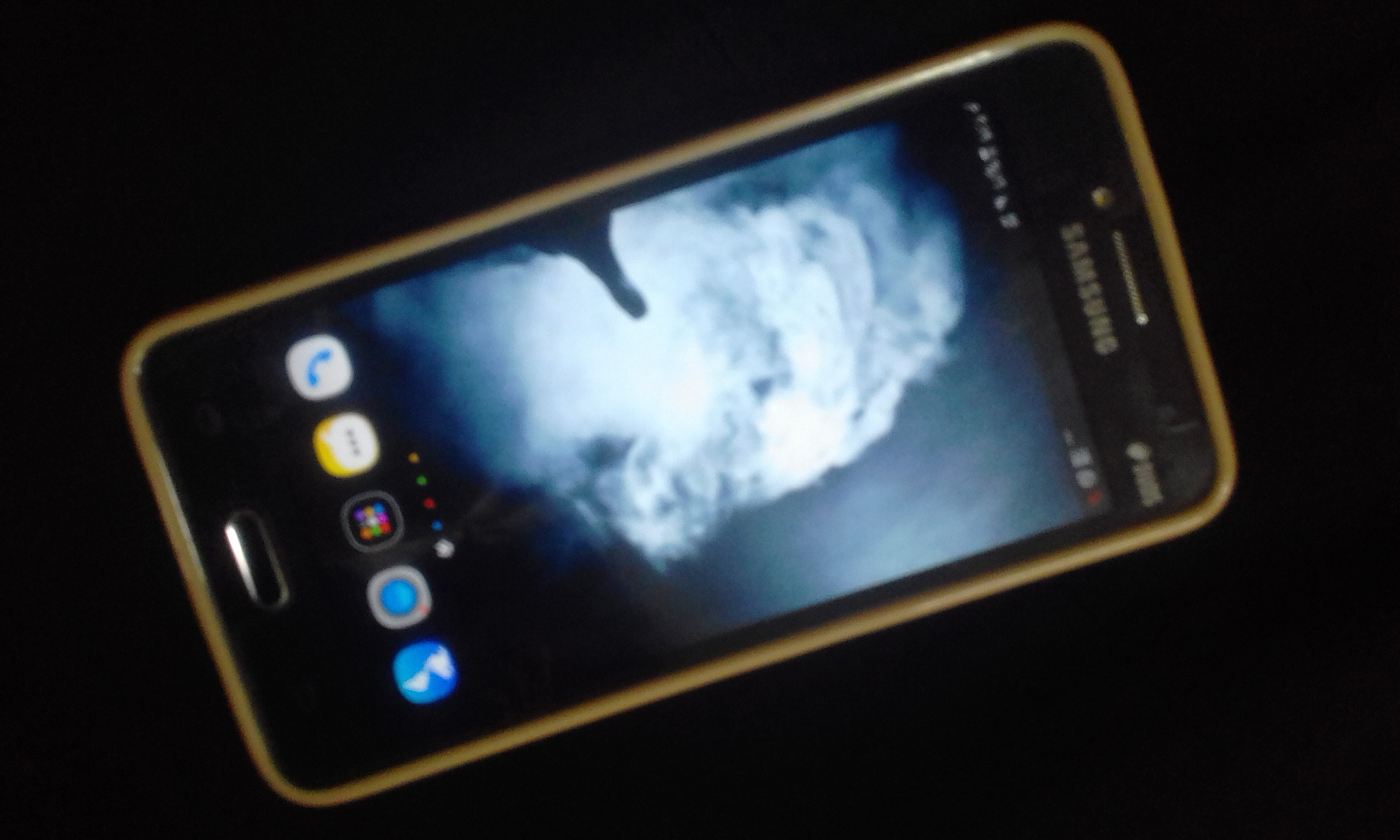 Samsung Galaxy J1 Mini sample photo