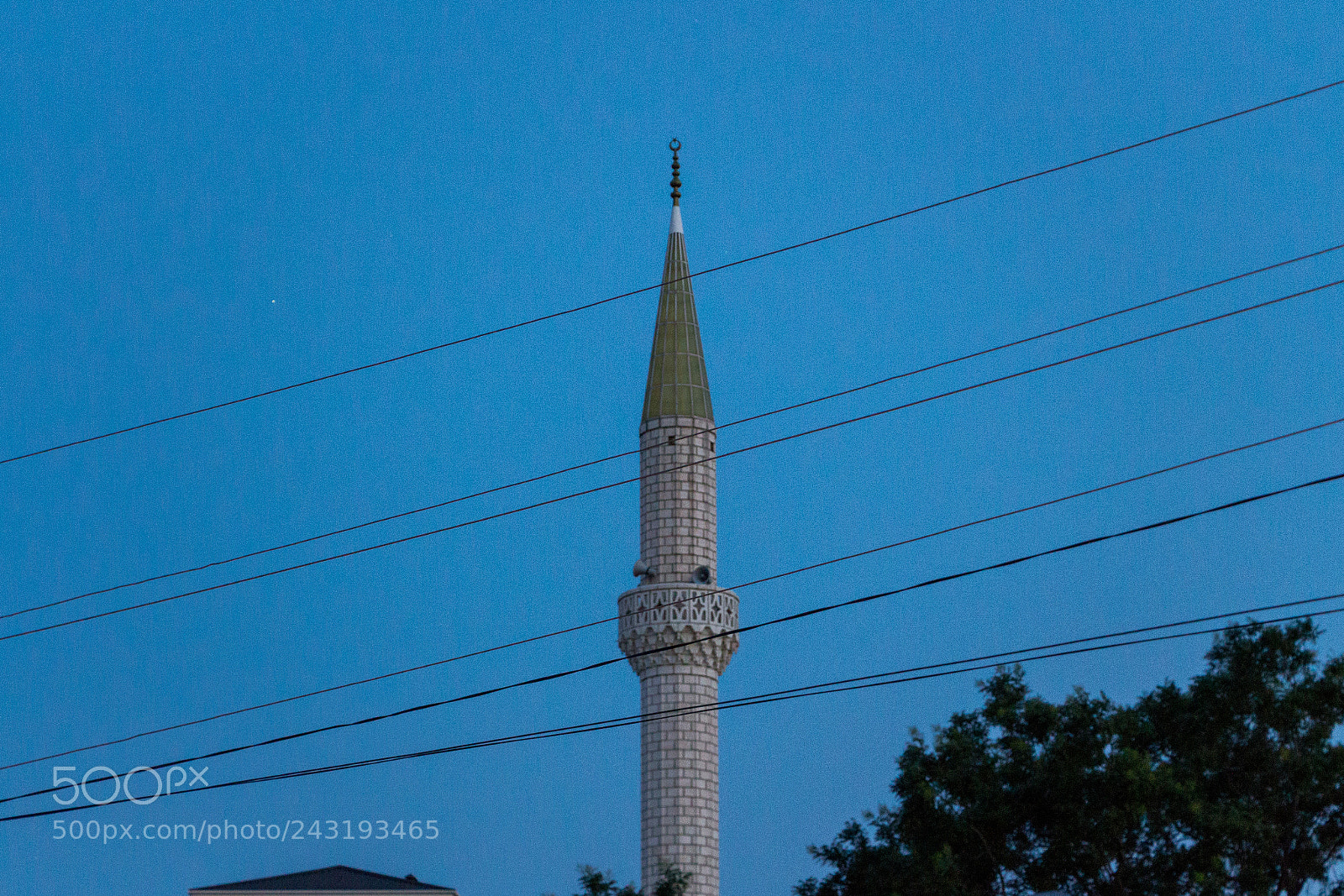 Canon EOS 650D (EOS Rebel T4i / EOS Kiss X6i) sample photo. Spire and wires photography