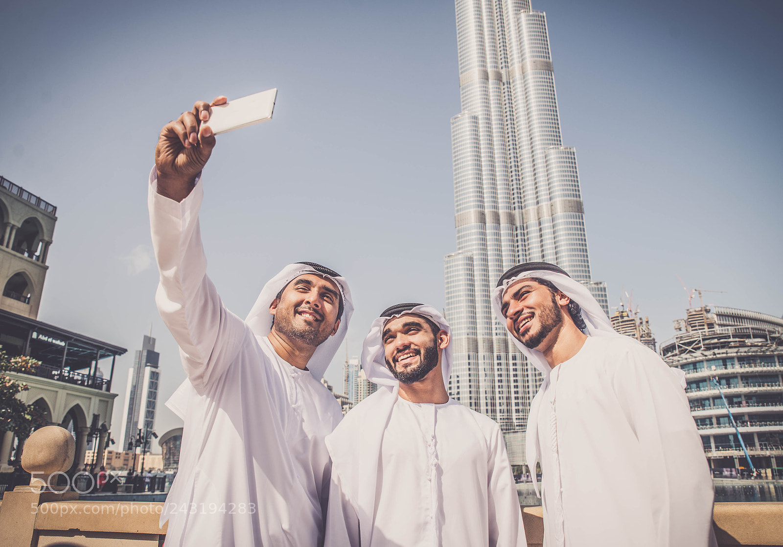 Nikon D610 sample photo. Arabian businessmen meeting outdoors photography
