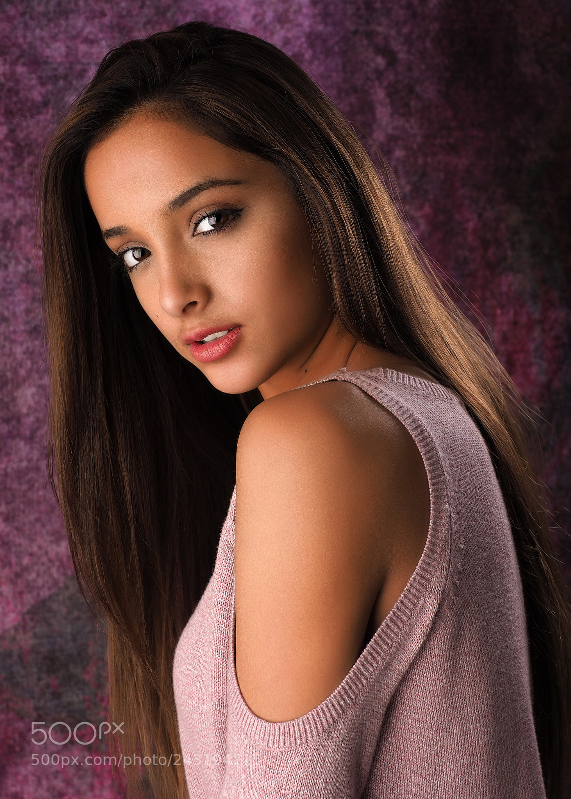 Olympus OM-D E-M1 Mark II sample photo. Teen portrait photography