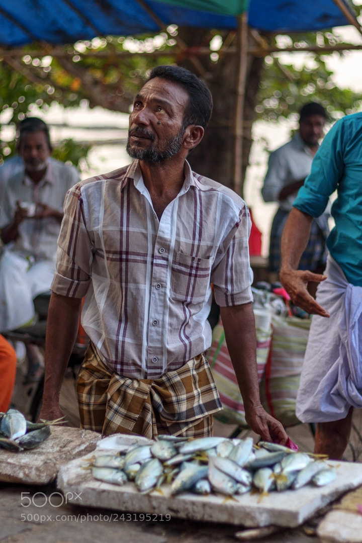 Canon EOS M6 sample photo. Fish seller in fort photography