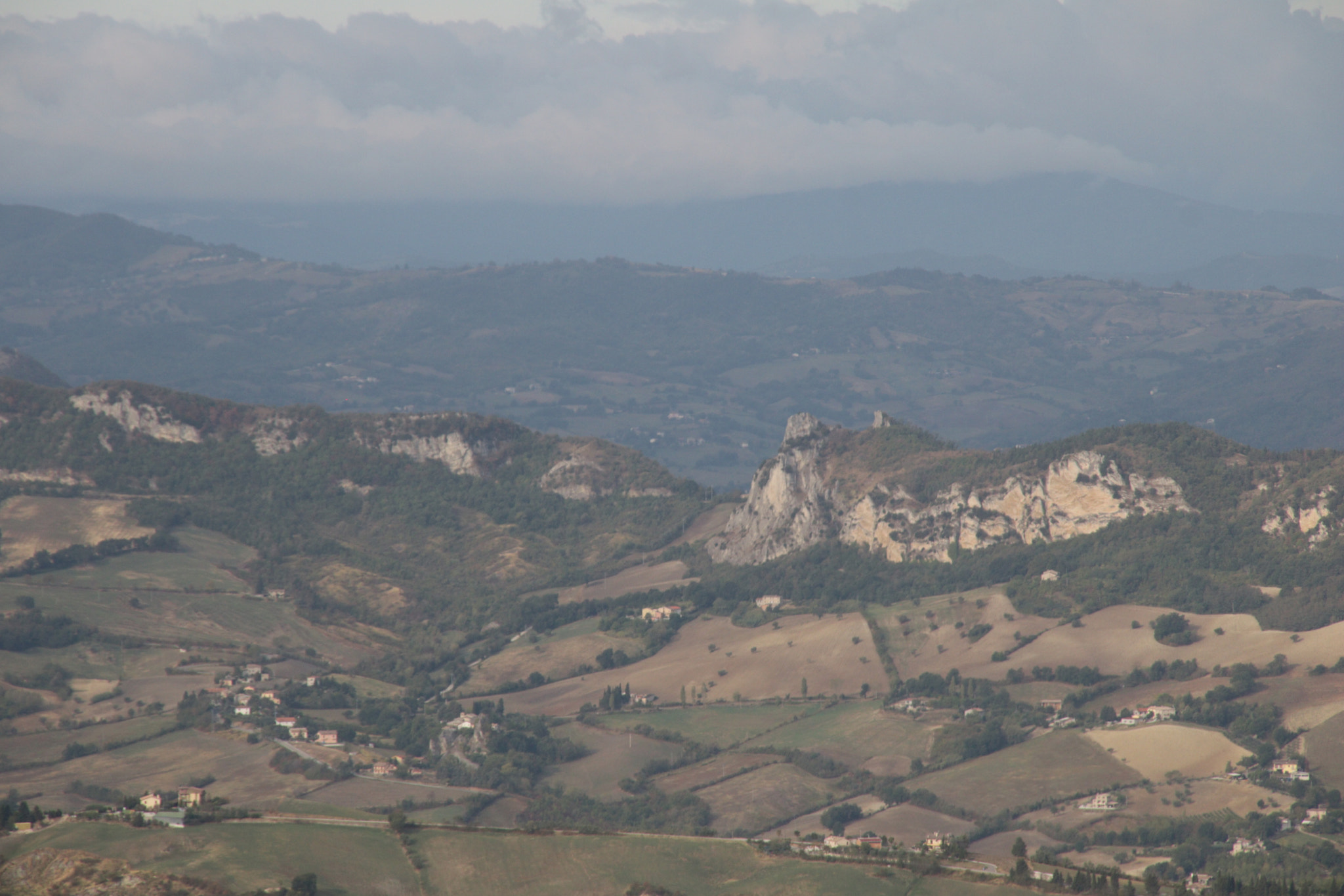 Sigma 18-200mm f/3.5-6.3 DC OS sample photo. San marino cliffs photography