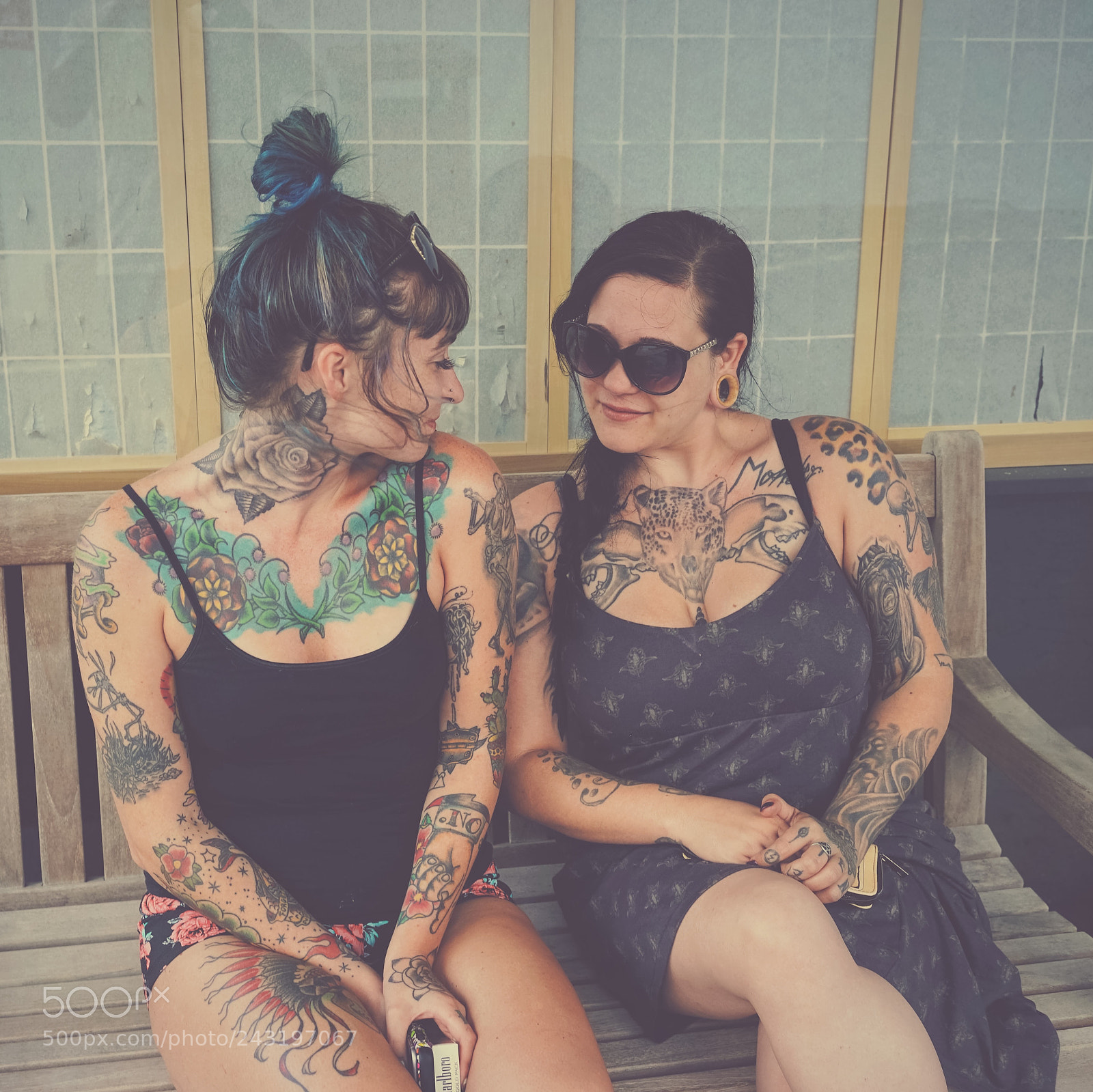 Sony a7 sample photo. Venice beach babes photography