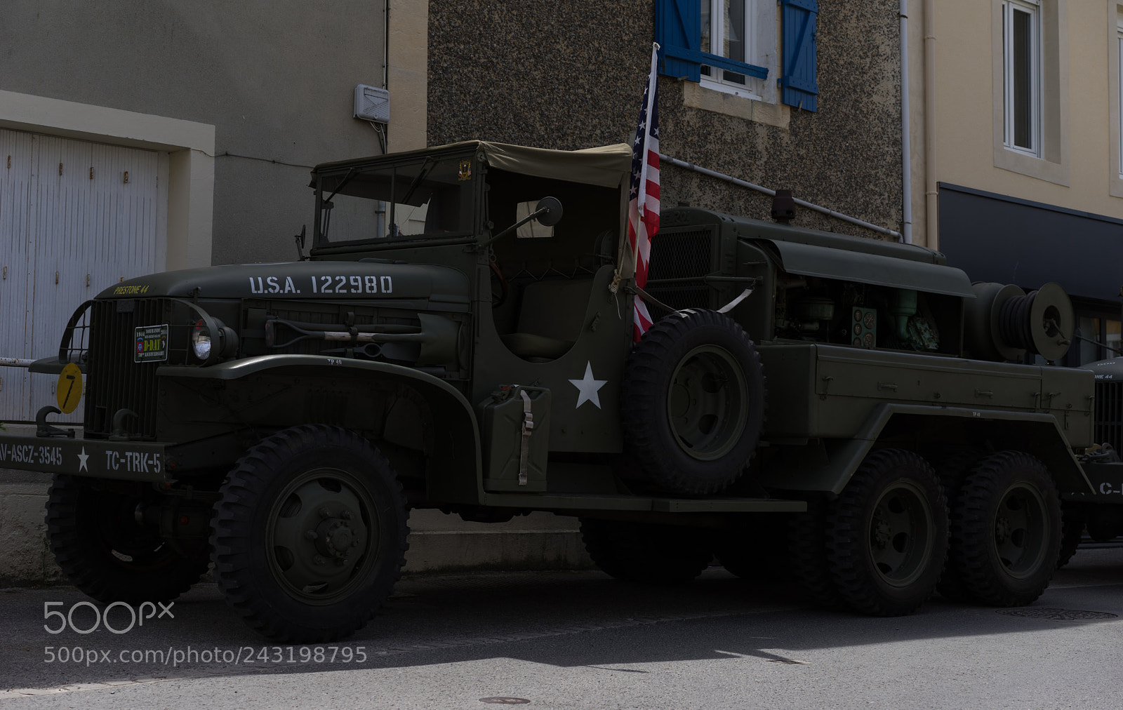 Sony a7 II sample photo. Gmc cckw le-roi compressor photography