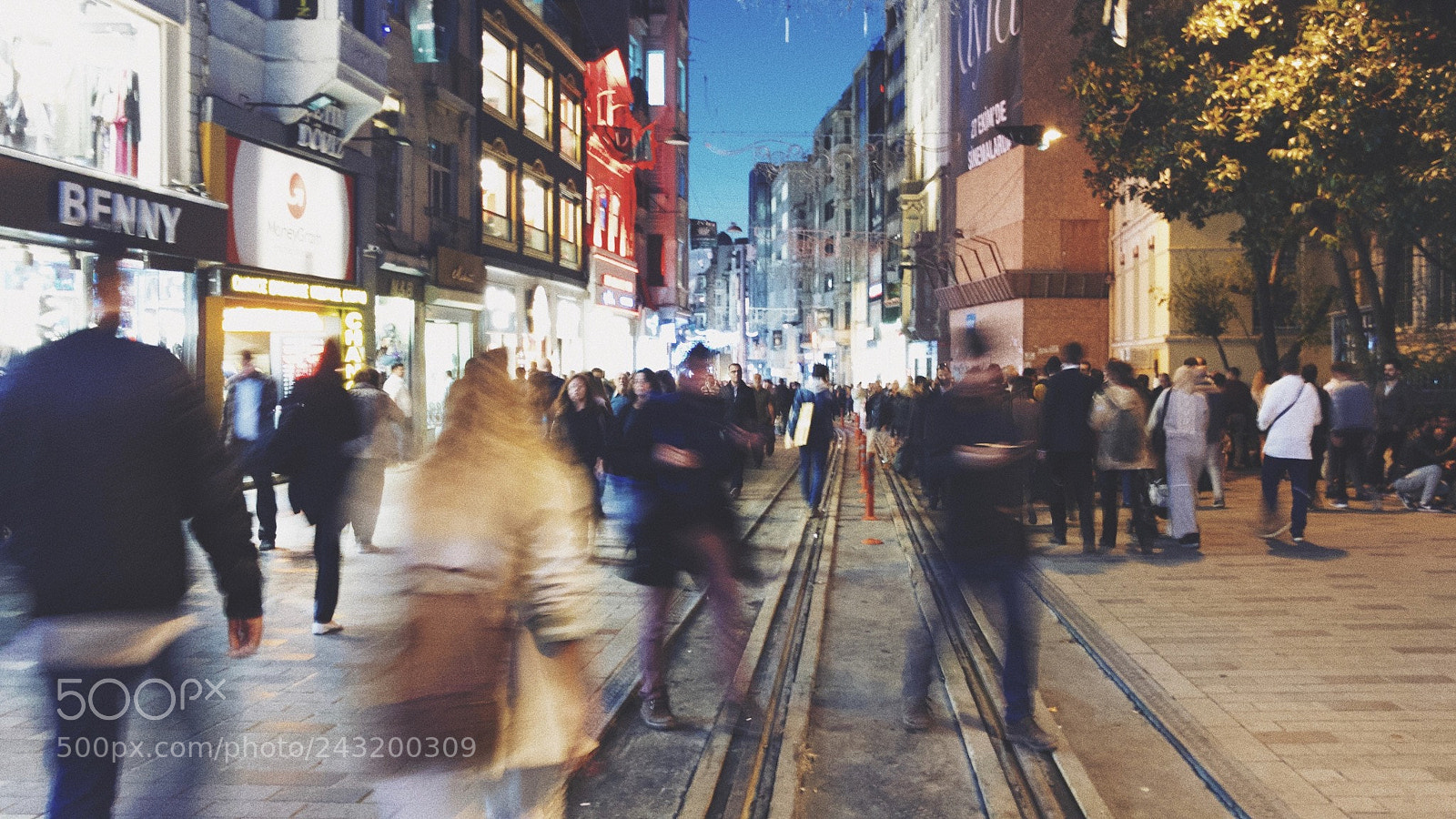 Apple iPhone 7 Plus sample photo. Istiklal avenue photography