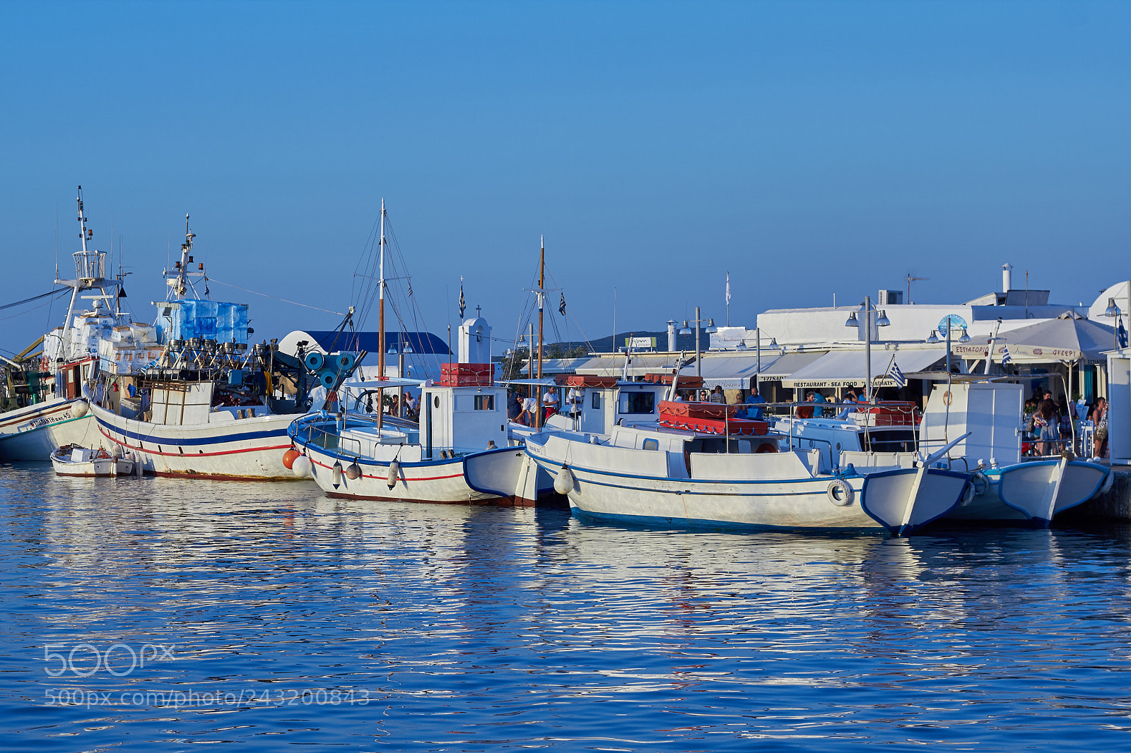 Canon EOS 550D (EOS Rebel T2i / EOS Kiss X4) sample photo. Greek harbor photography