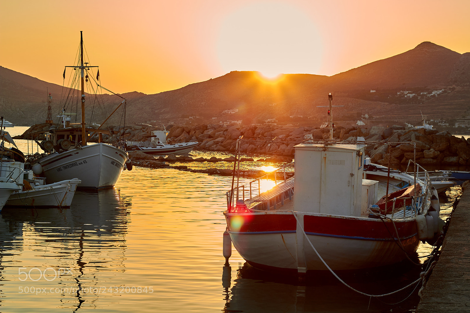Canon EOS 550D (EOS Rebel T2i / EOS Kiss X4) sample photo. Greek sunset photography