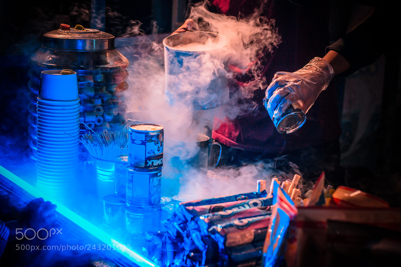 Canon EOS 600D (Rebel EOS T3i / EOS Kiss X5) sample photo. Smoke ice photography