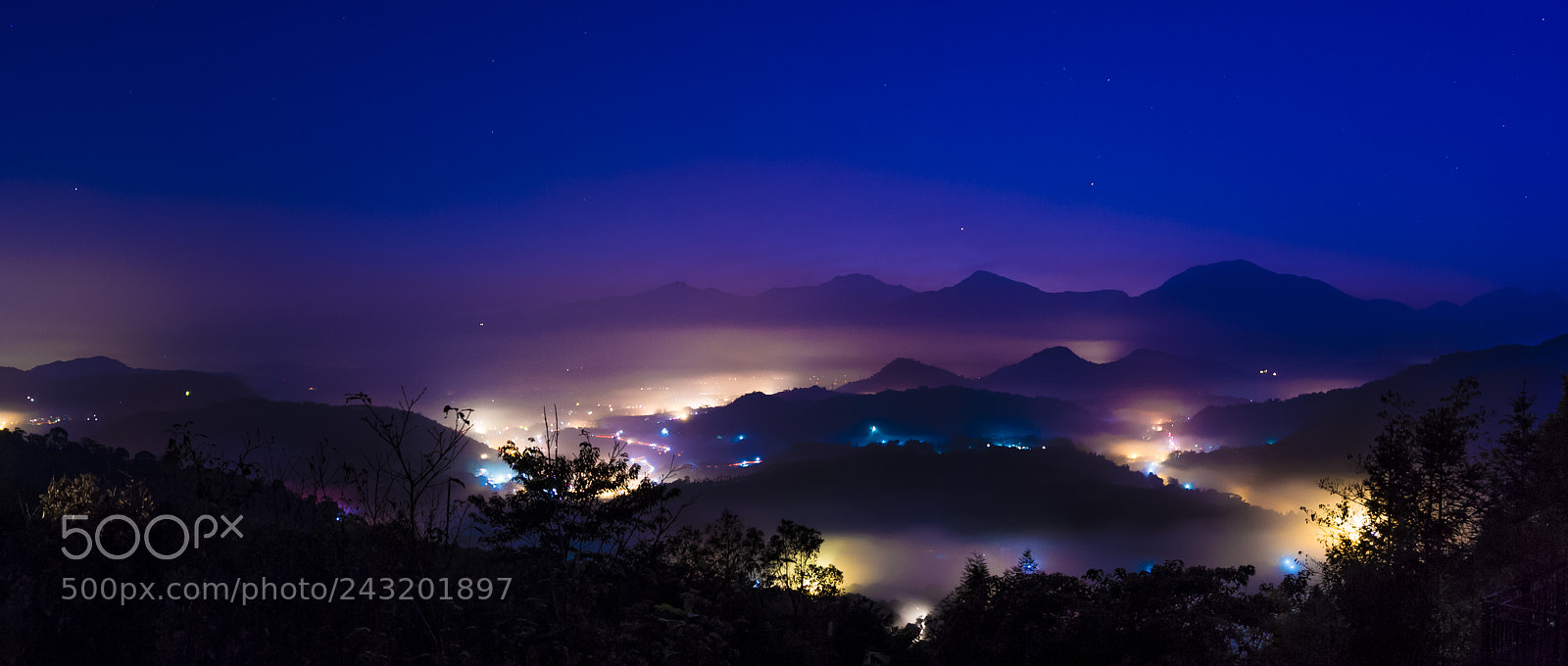 Canon EOS 60D sample photo. Twilight golden dragon photography