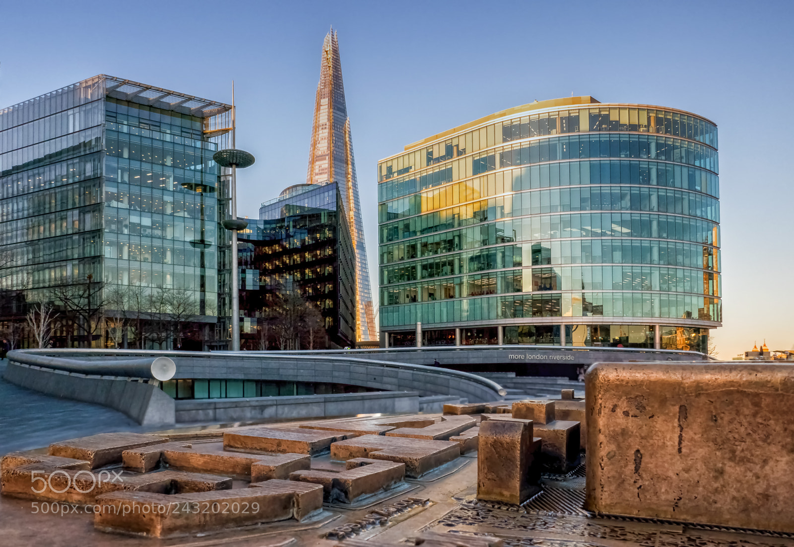 Panasonic Lumix DMC-ZS100 (Lumix DMC-TZ100) sample photo. More london development photography