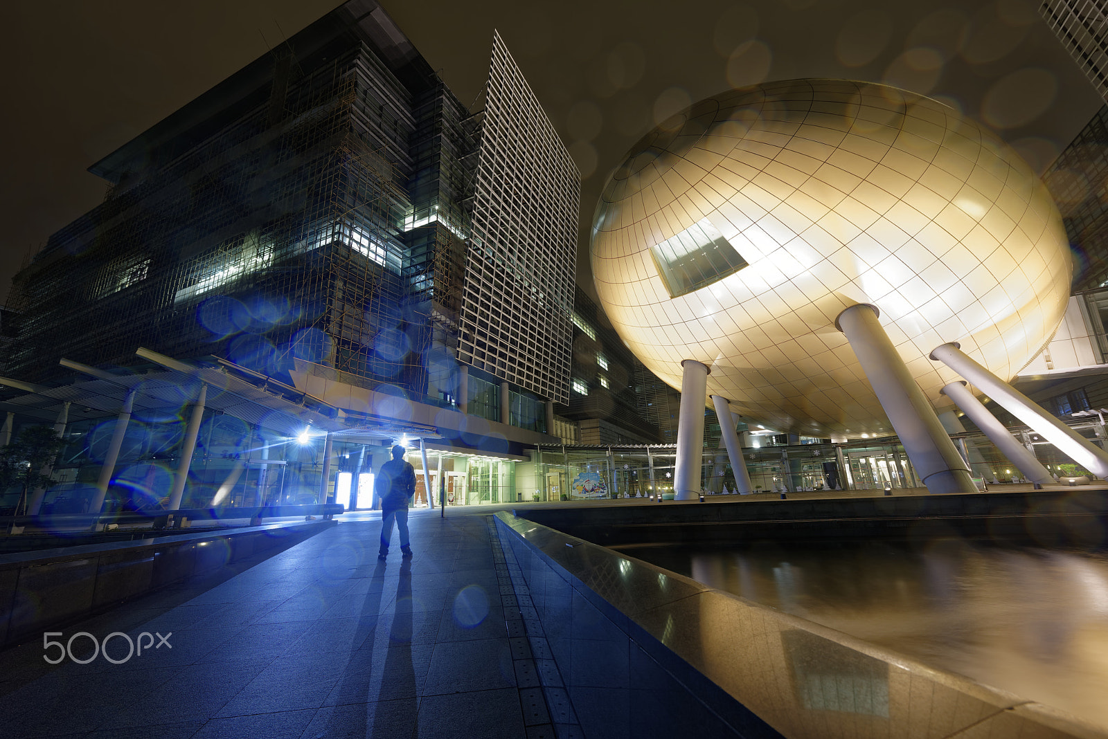 Nikon AF-S Nikkor 14-24mm F2.8G ED sample photo. Coldness·rain·warmth photography