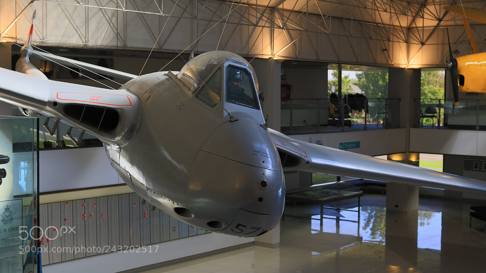 Canon EOS 70D sample photo. Indoor jet photography
