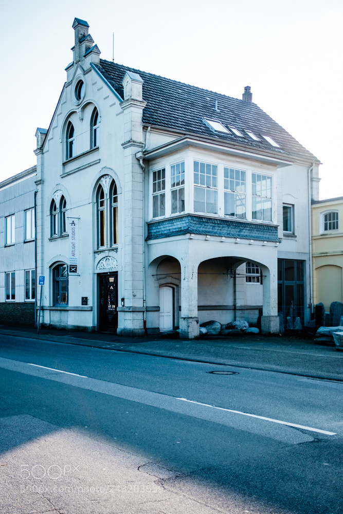 Fujifilm X-T10 sample photo. The local photo-sudio photography