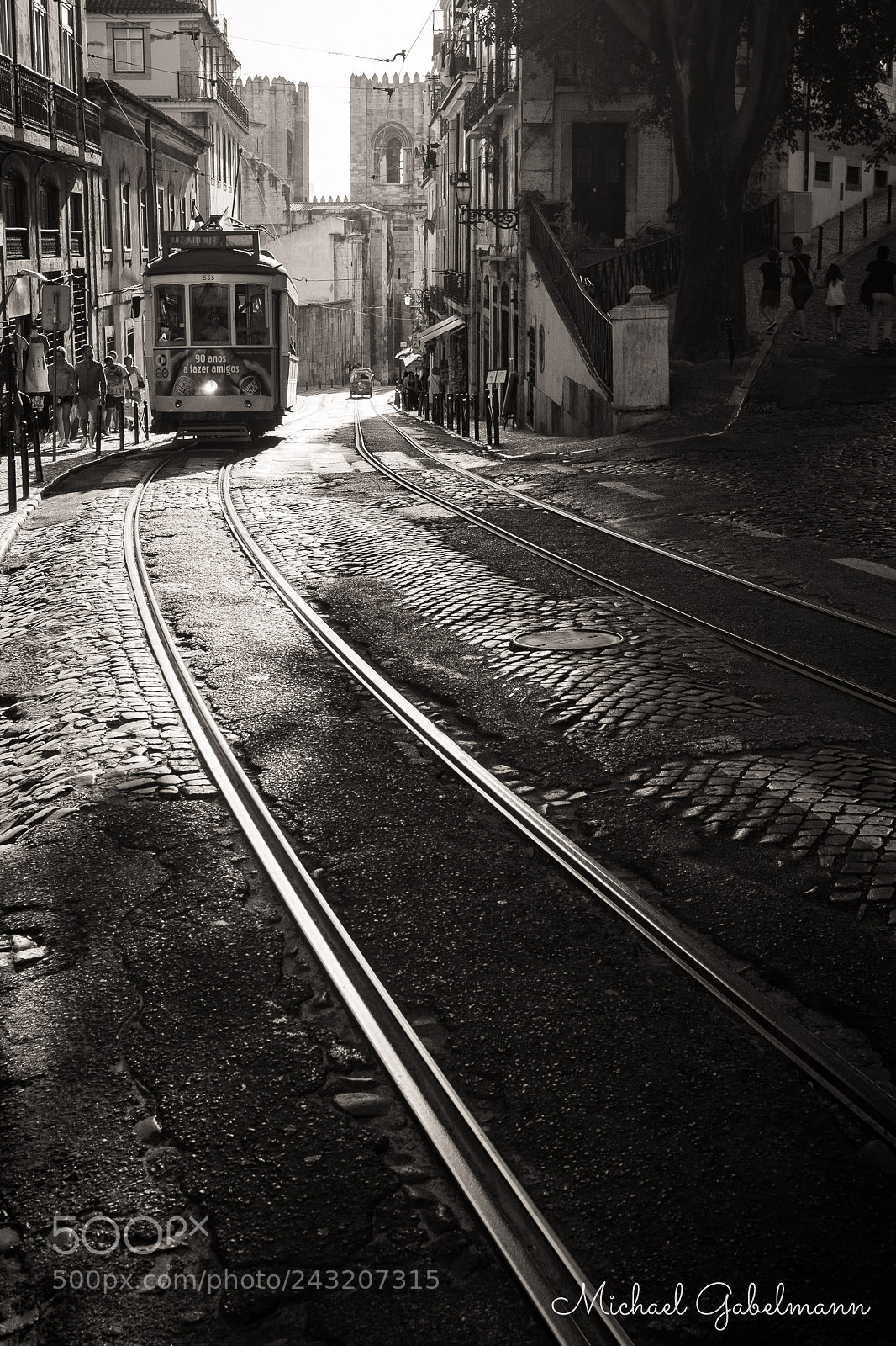 Fujifilm X-T20 sample photo. Streetcar photography