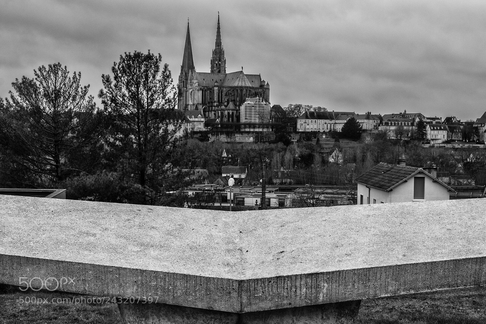 Fujifilm X-T20 sample photo. Chartes' cathedral 3 photography