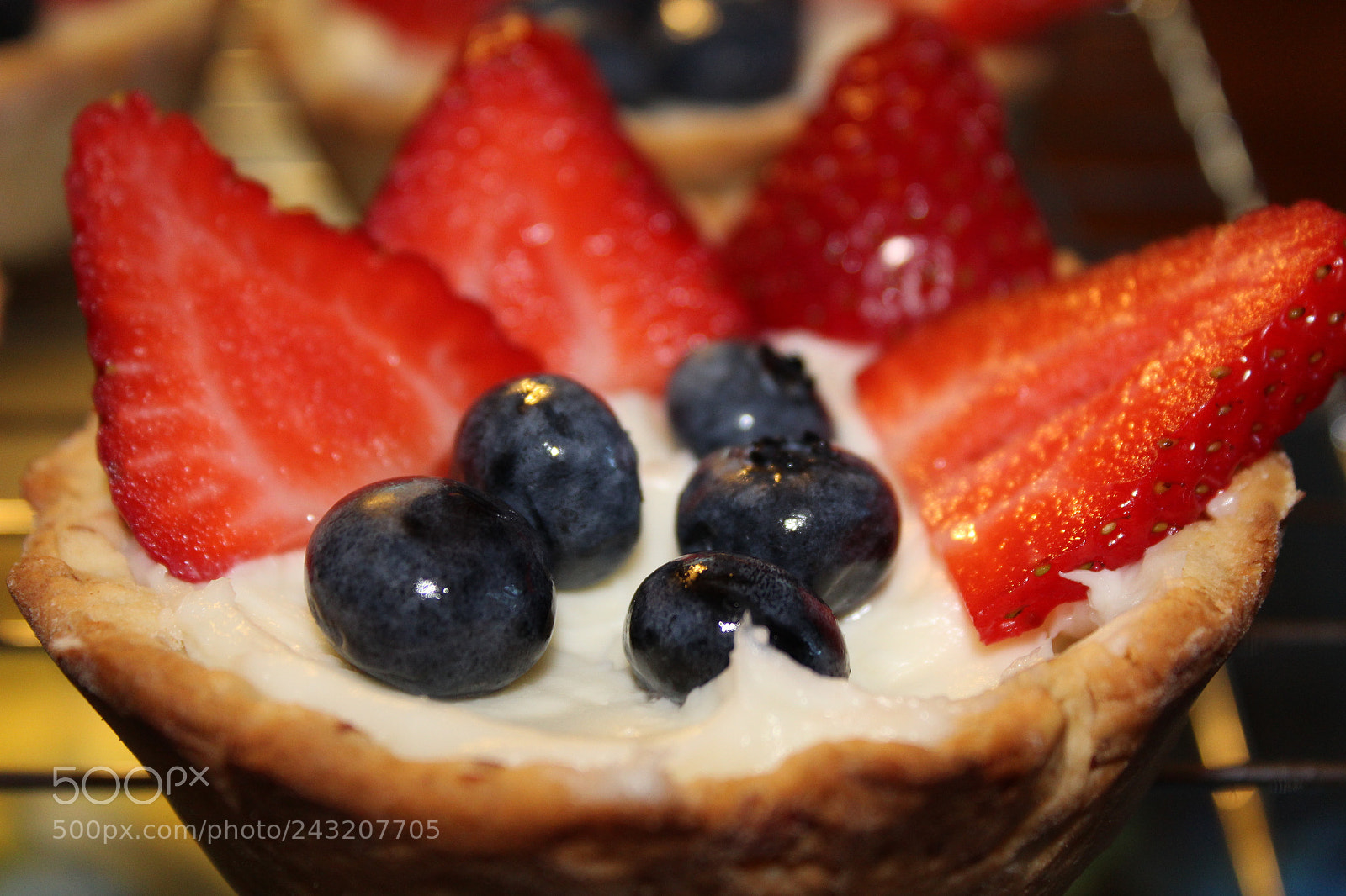 Canon EOS 1200D (EOS Rebel T5 / EOS Kiss X70 / EOS Hi) sample photo. Summer fruit tart photography