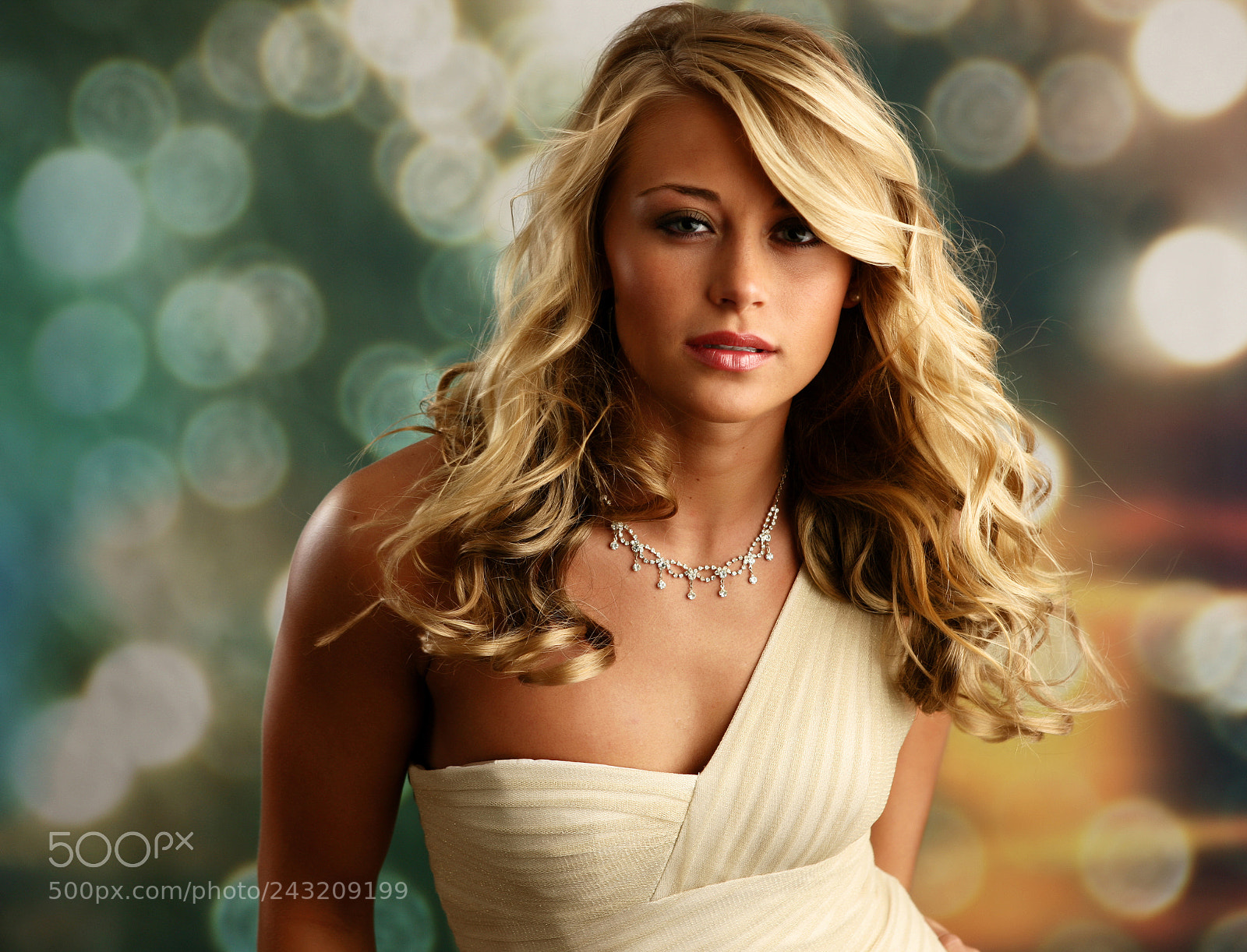 Canon EOS-1Ds Mark III sample photo. Fashion senior portrait photography
