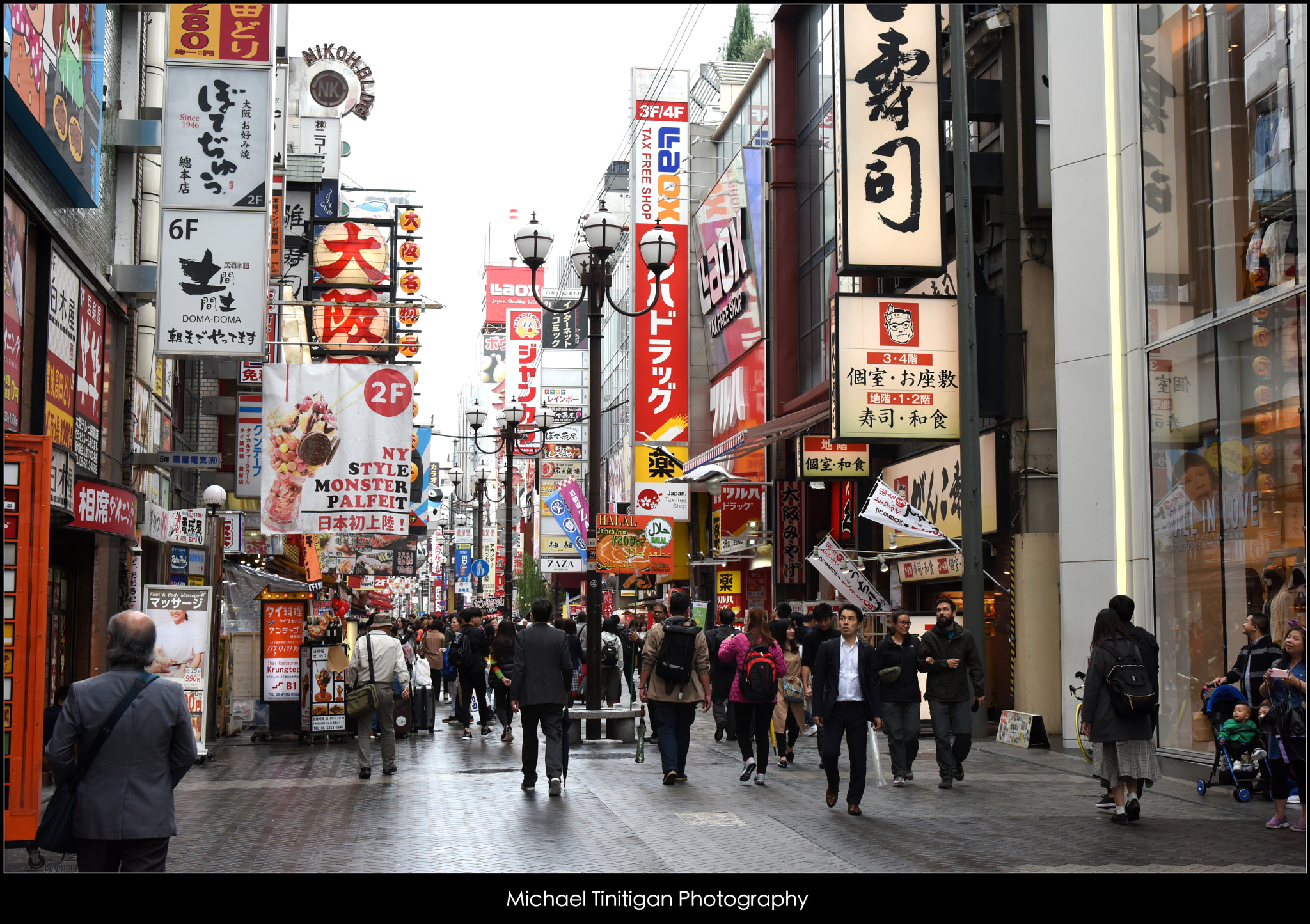 Nikon AF-S Nikkor 24-120mm F4G ED VR sample photo. Osaka, japan photography
