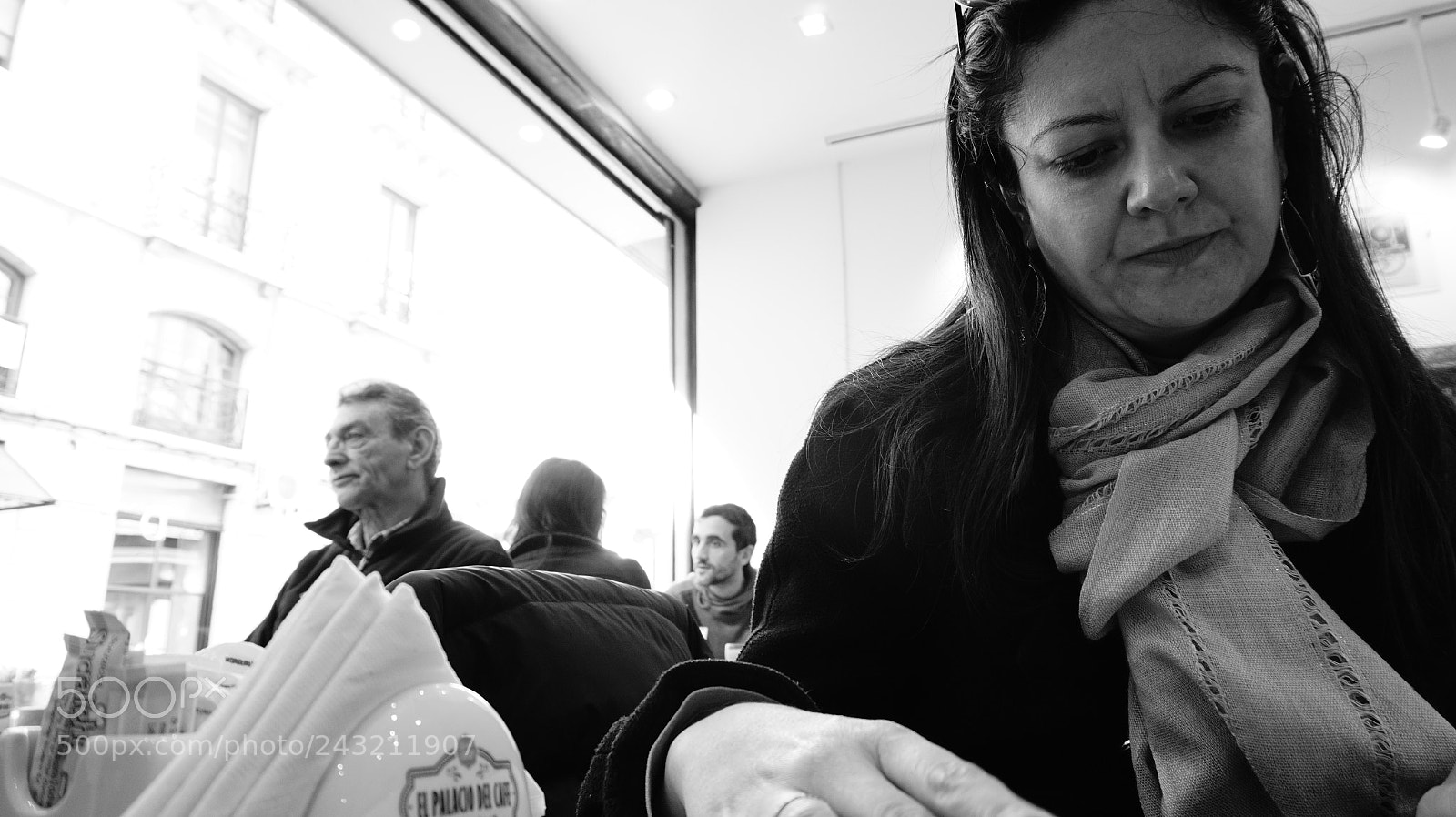 Sony Alpha a5000 (ILCE 5000) sample photo. Num cafe photography